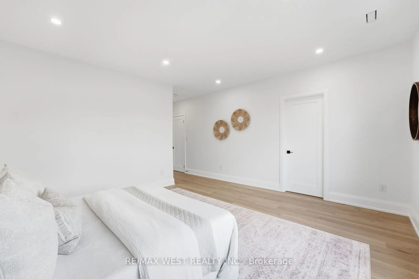 77 Alameda Avenue