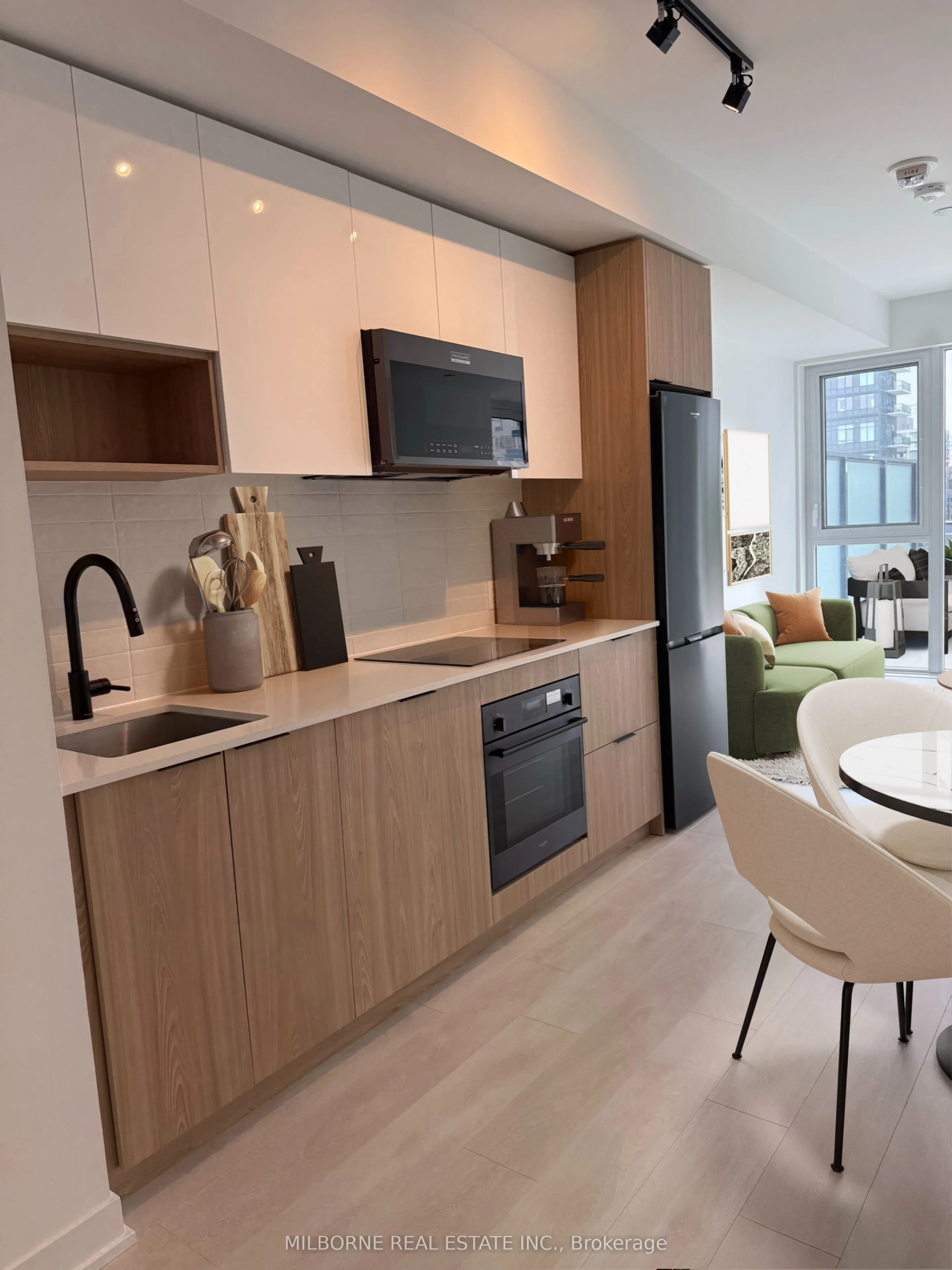 5 Defries Street #521