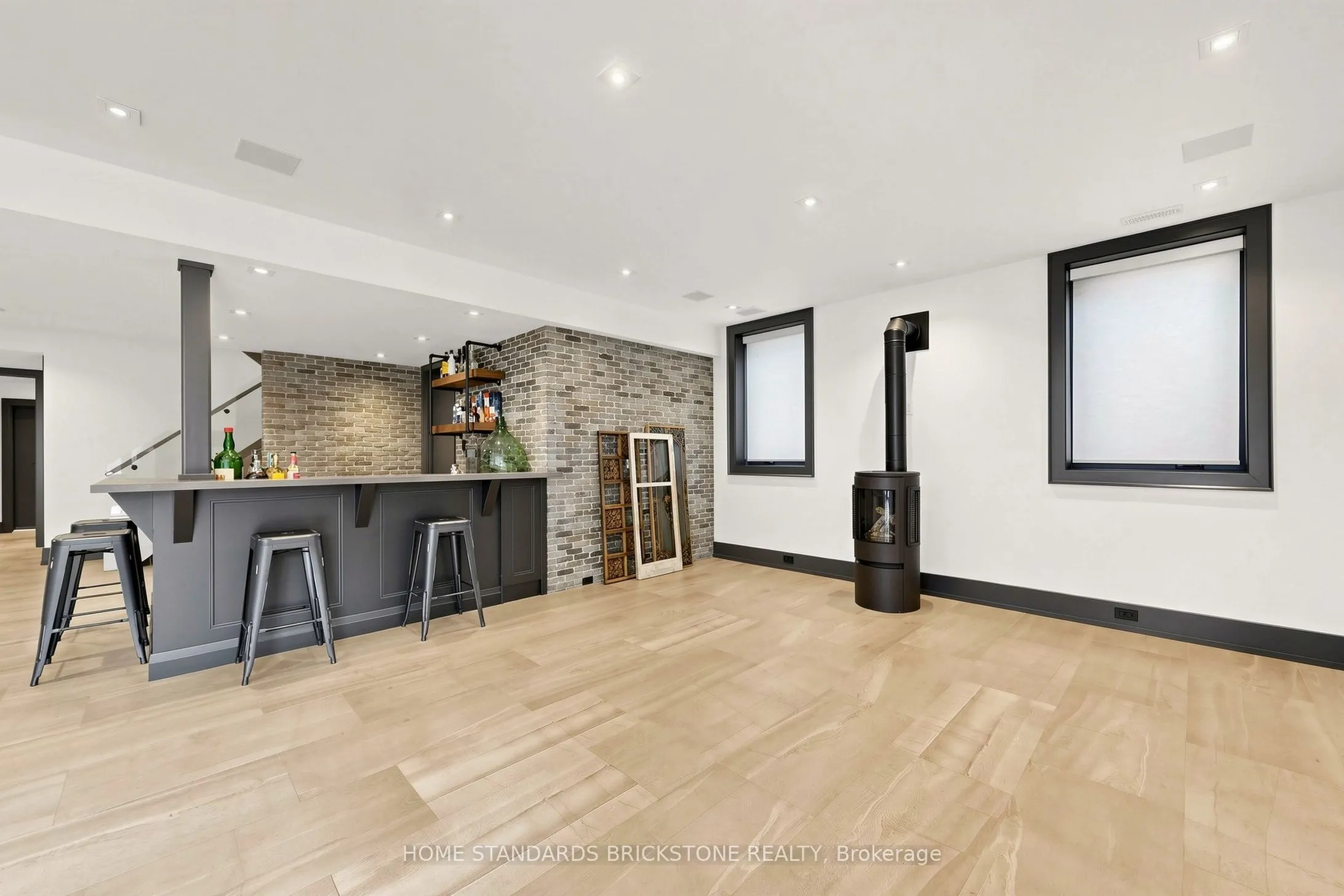 10 Alonzo Road