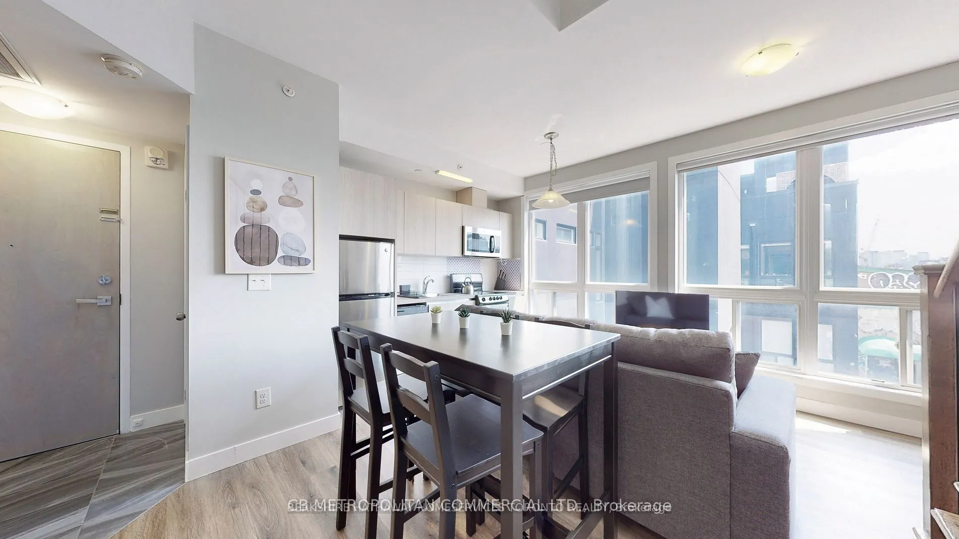 335 College Street #403