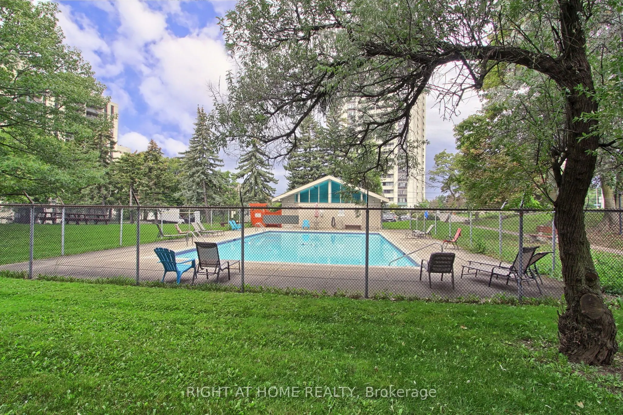 3300 Don Mills Road #1006