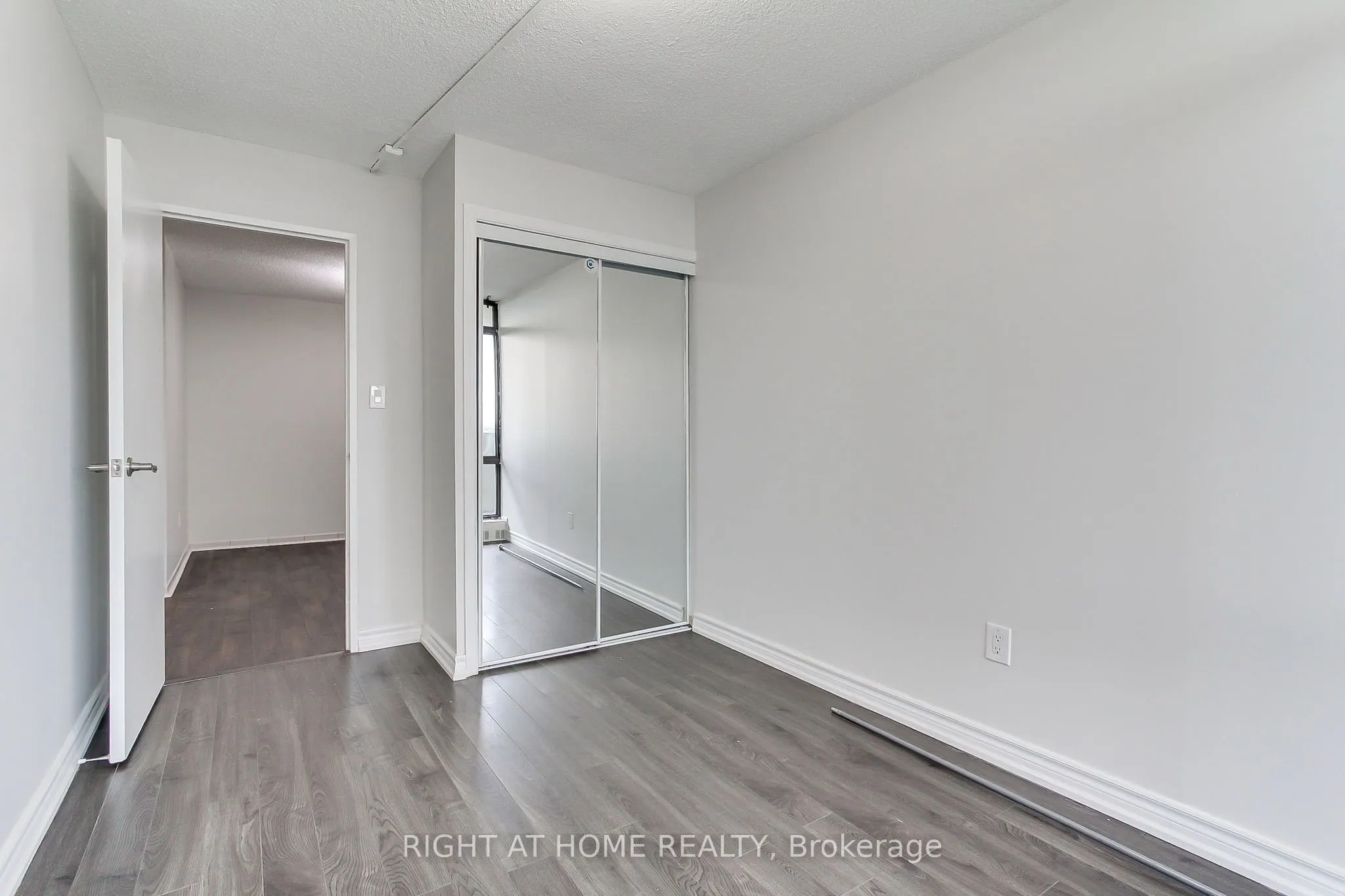 3300 Don Mills Road #1006