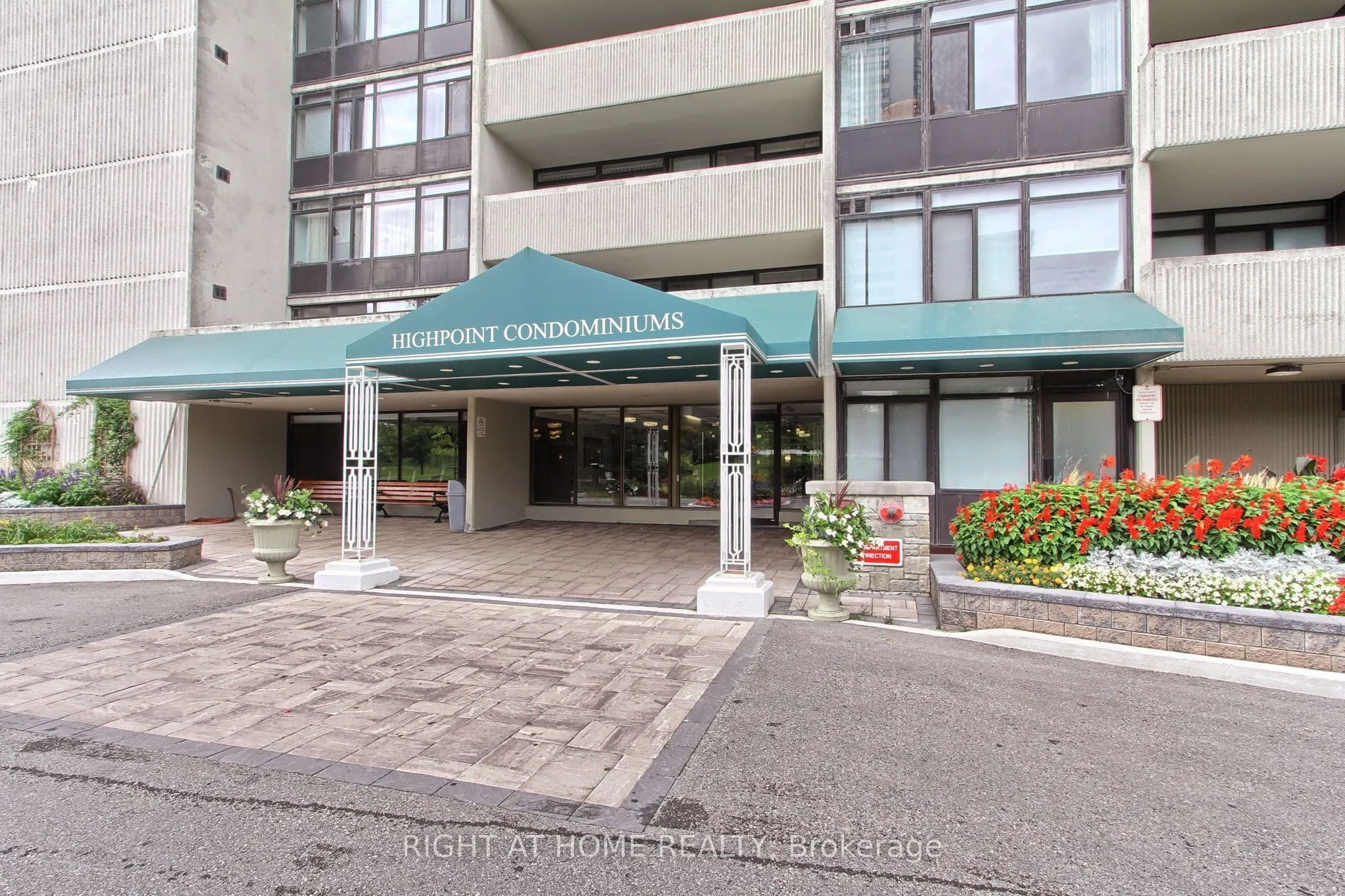 3300 Don Mills Road #1006