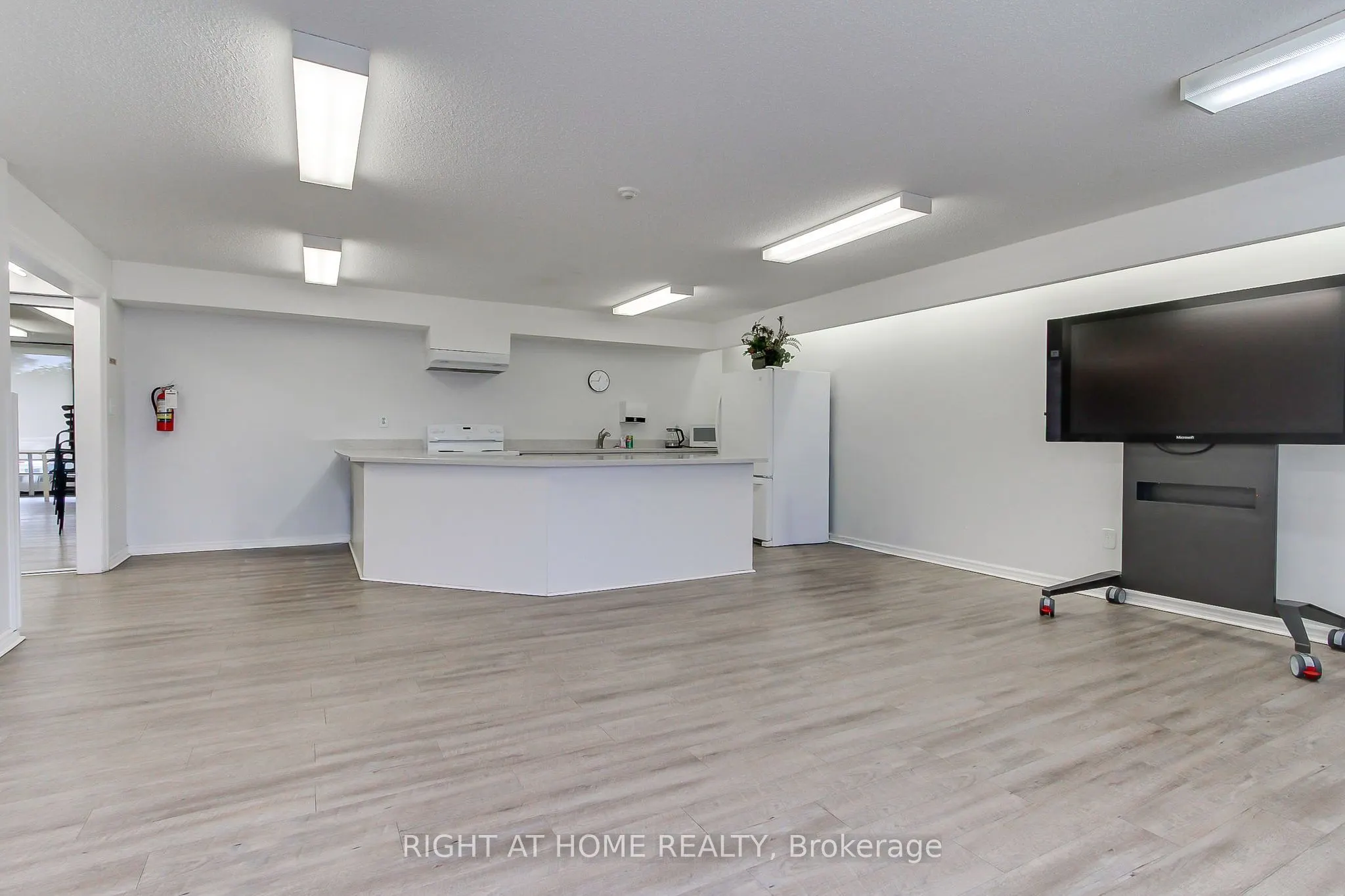 3300 Don Mills Road #1006