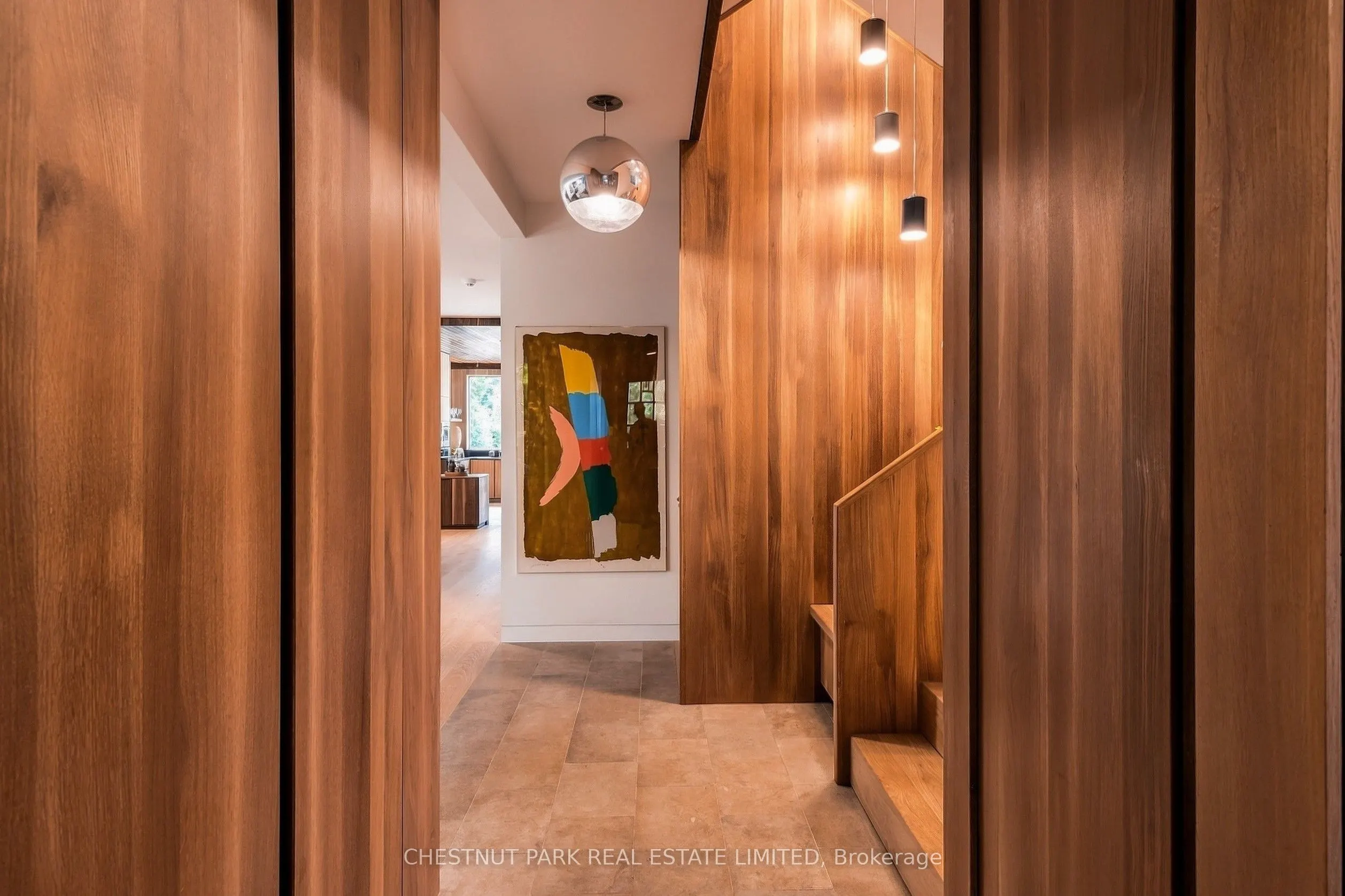 149 Roxborough Street E