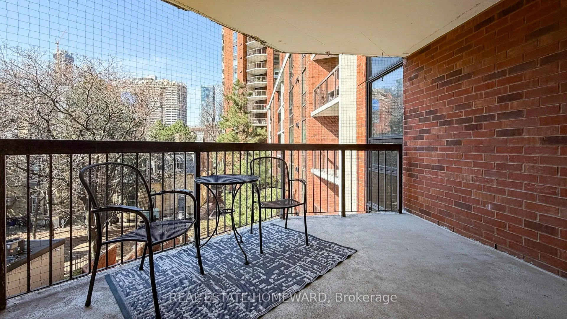 77 Maitland Place #409
