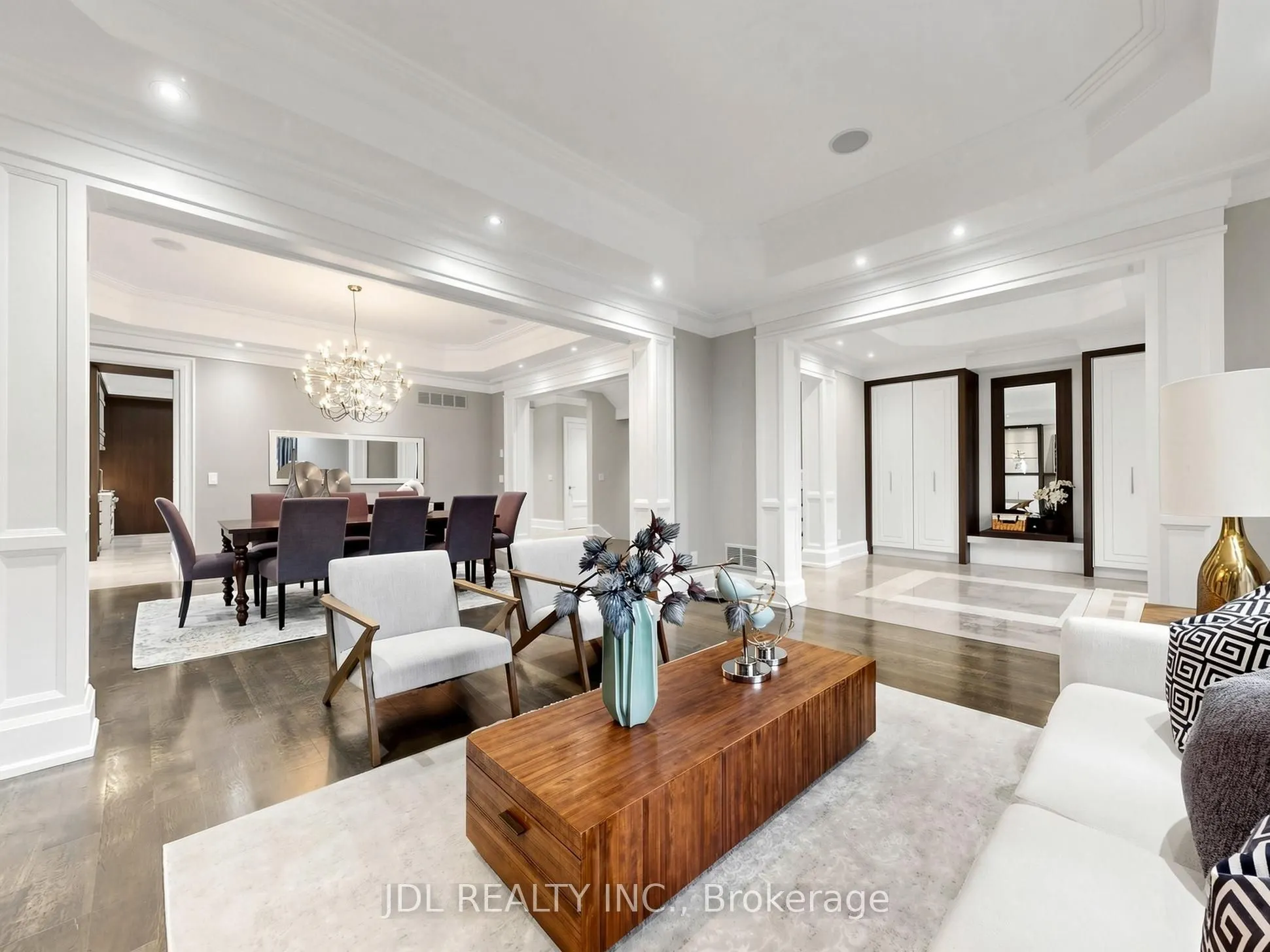 105 Arjay Crescent