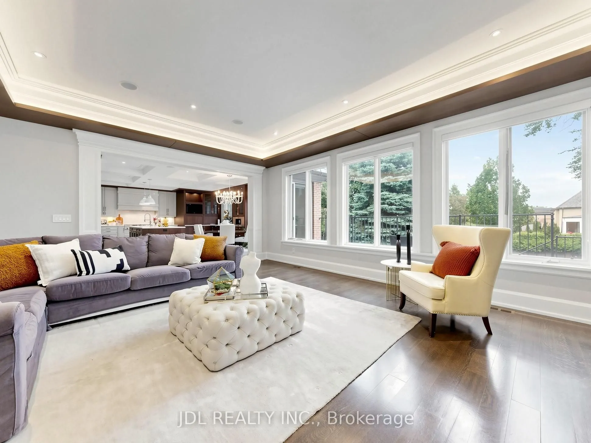 105 Arjay Crescent