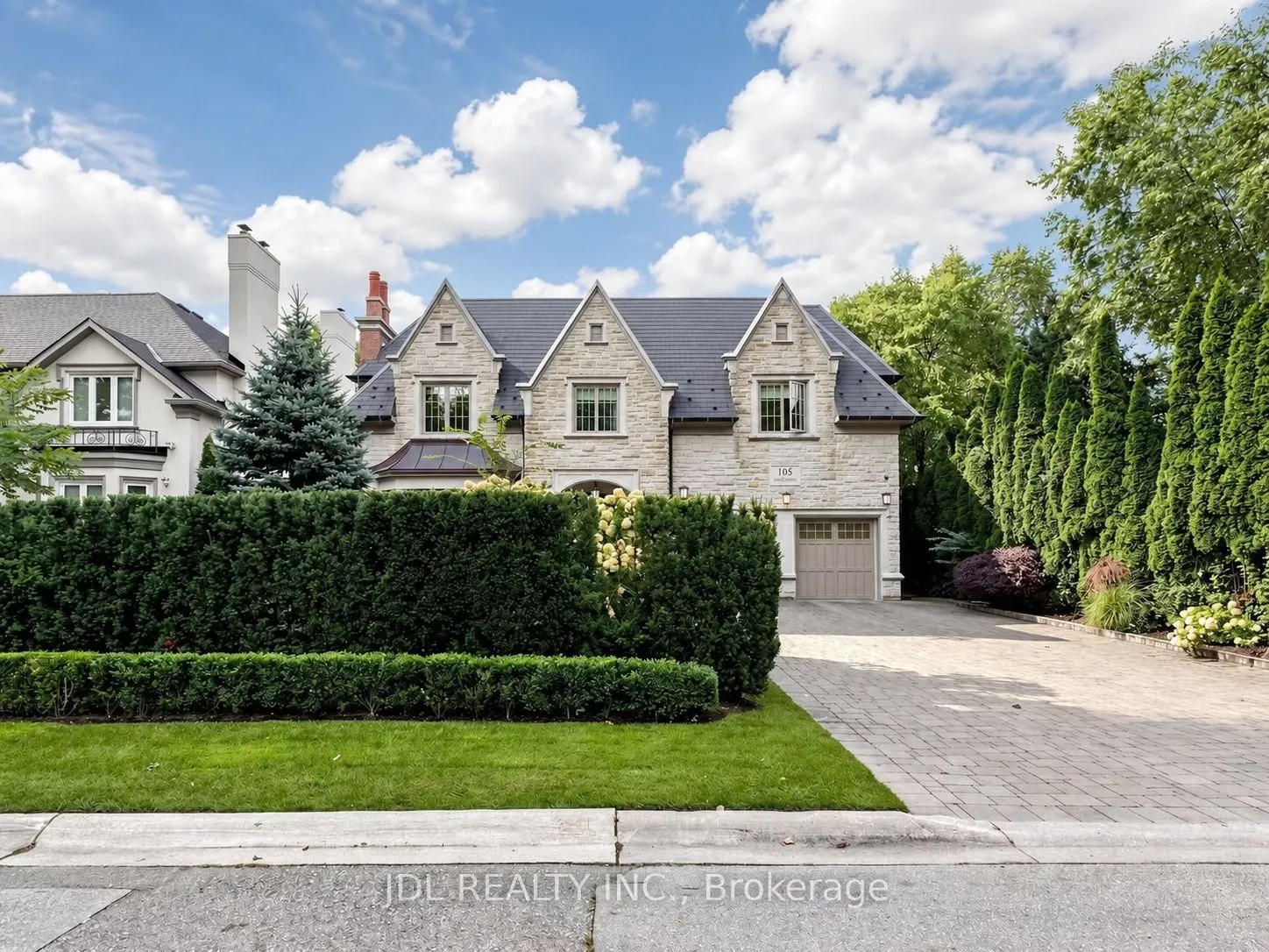 105 Arjay Crescent