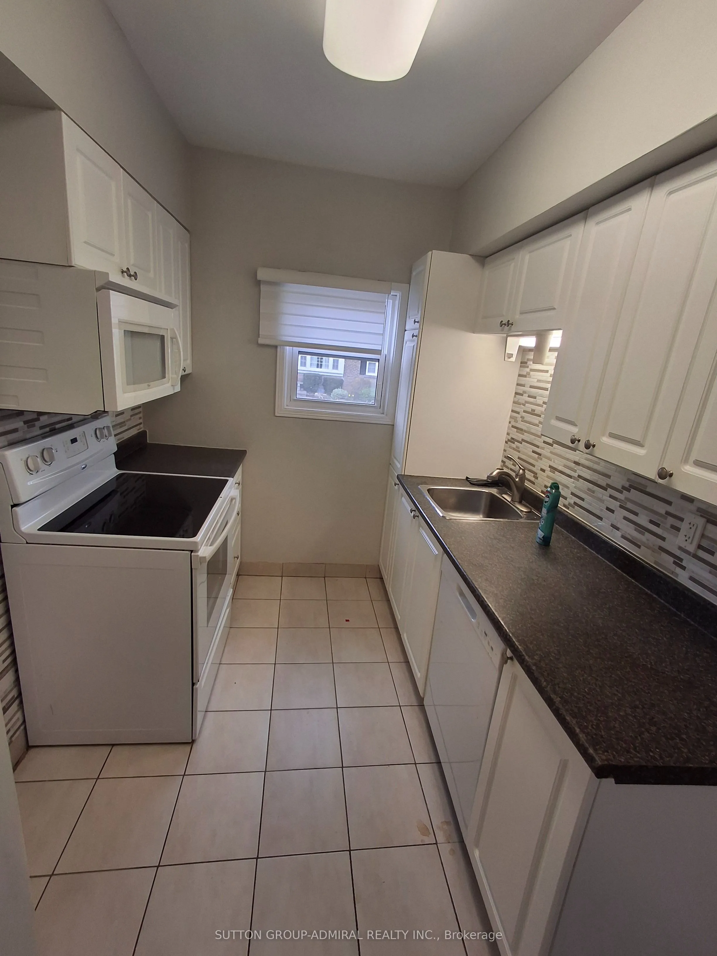 1220 Avenue Road #1