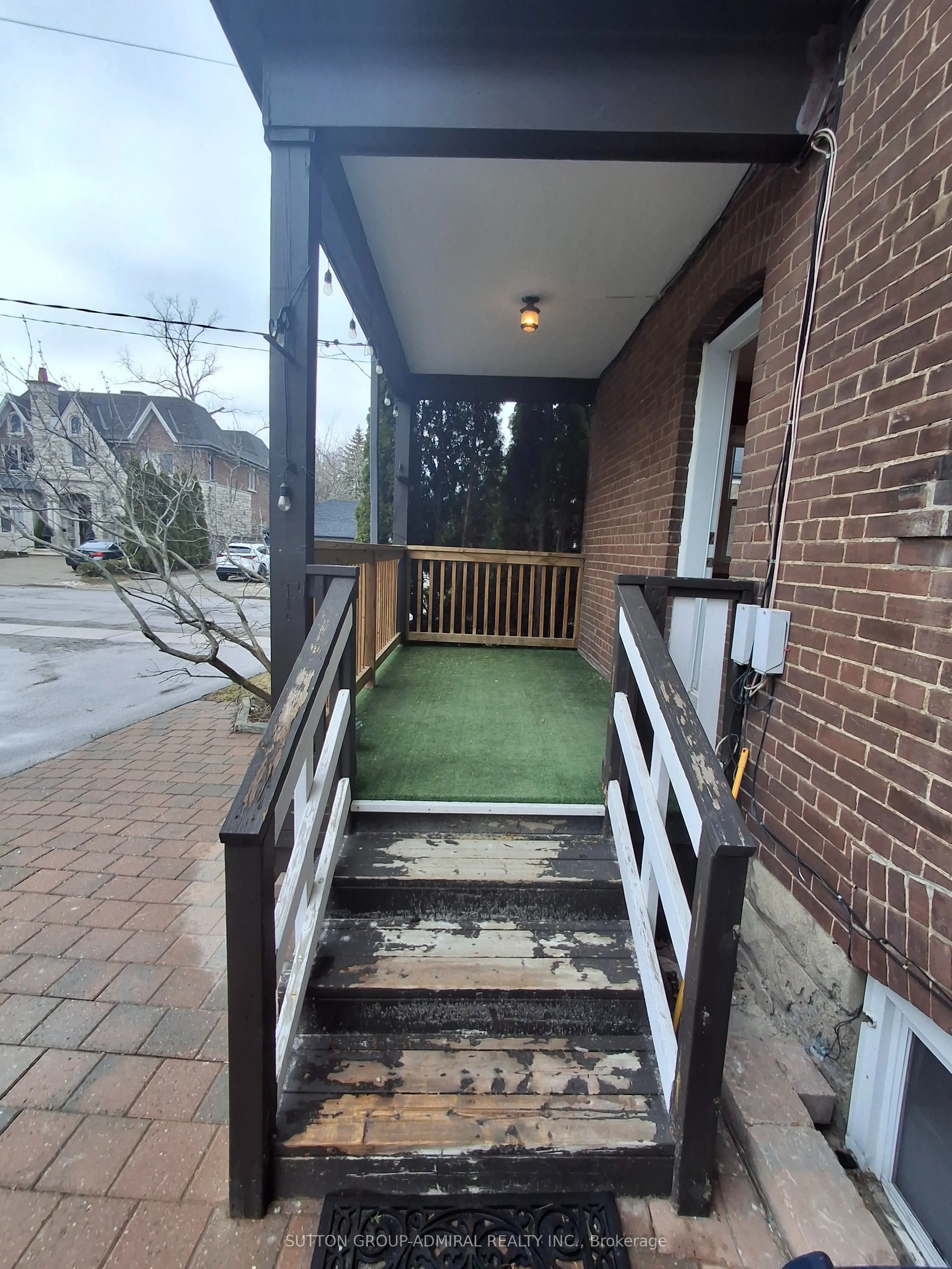 1220 Avenue Road #1