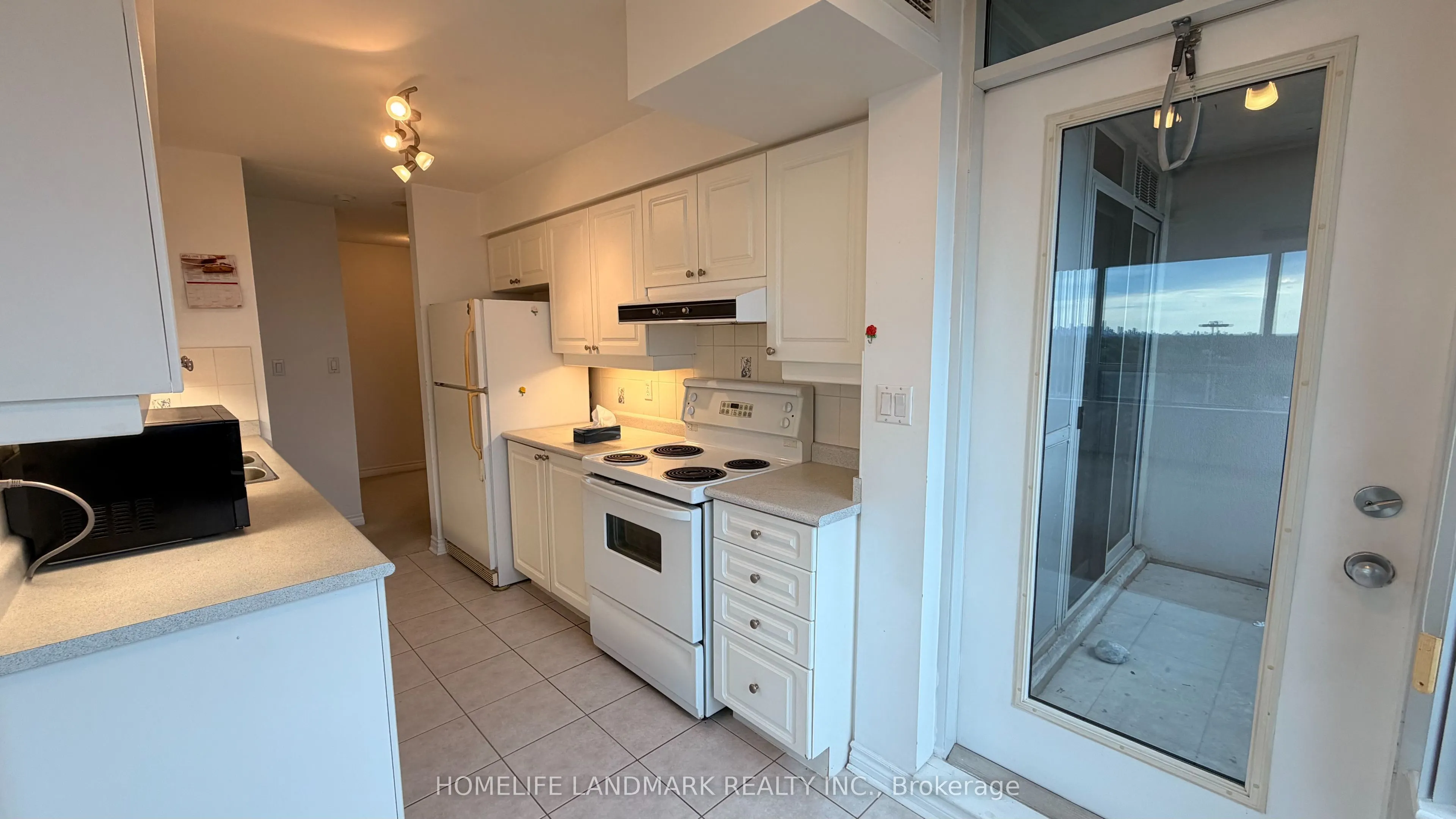 3 Rean Drive #908