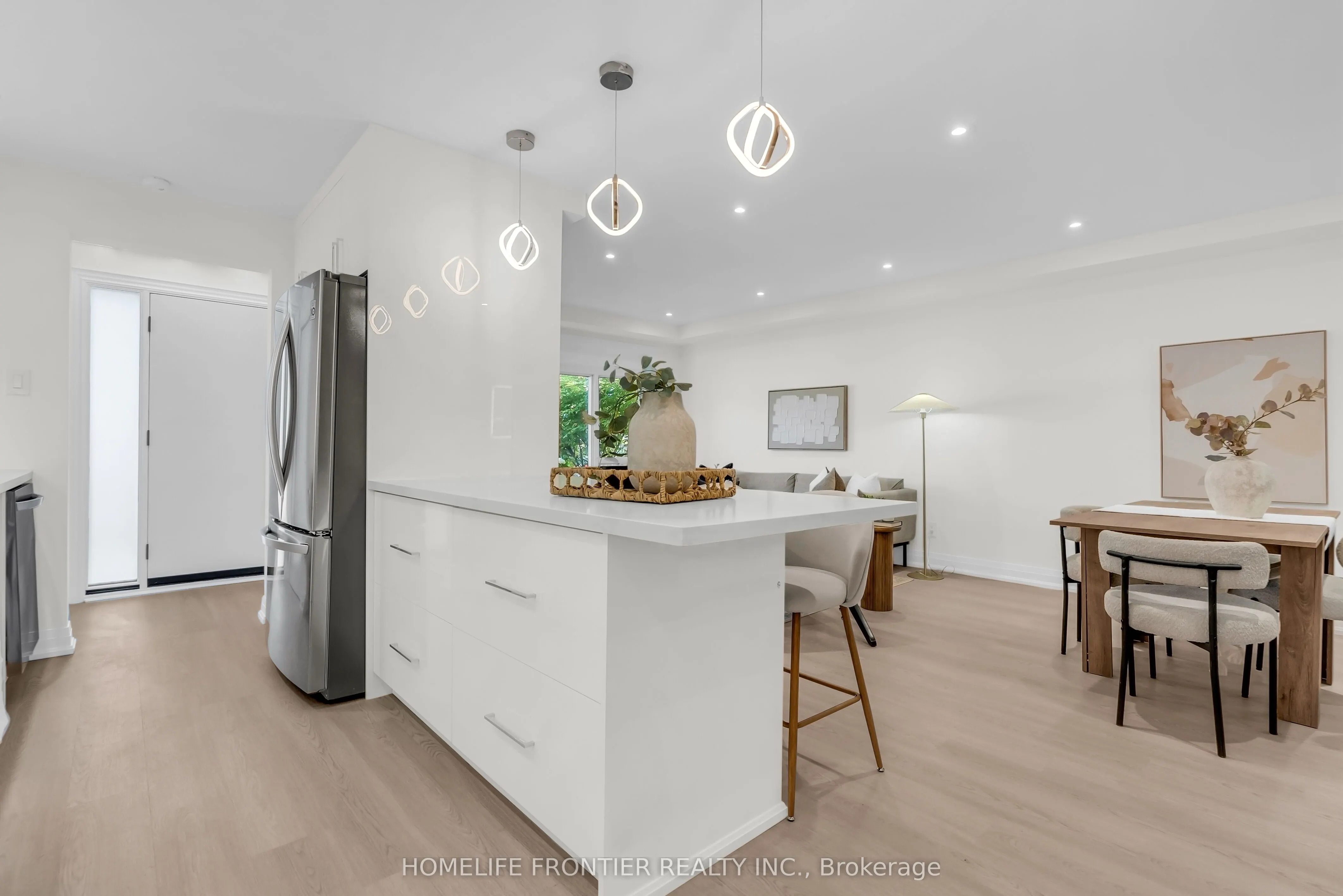61 Sundial Crescent