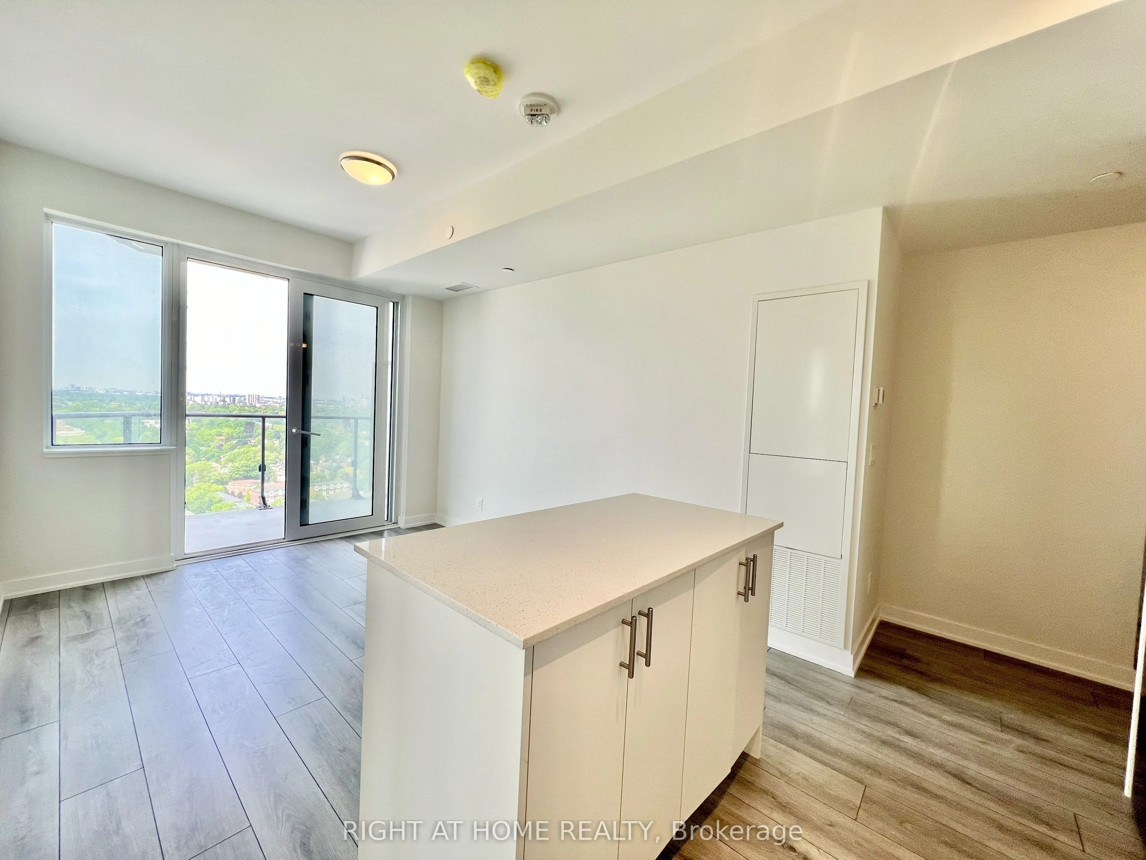 15 Ellerslie Avenue #2405
