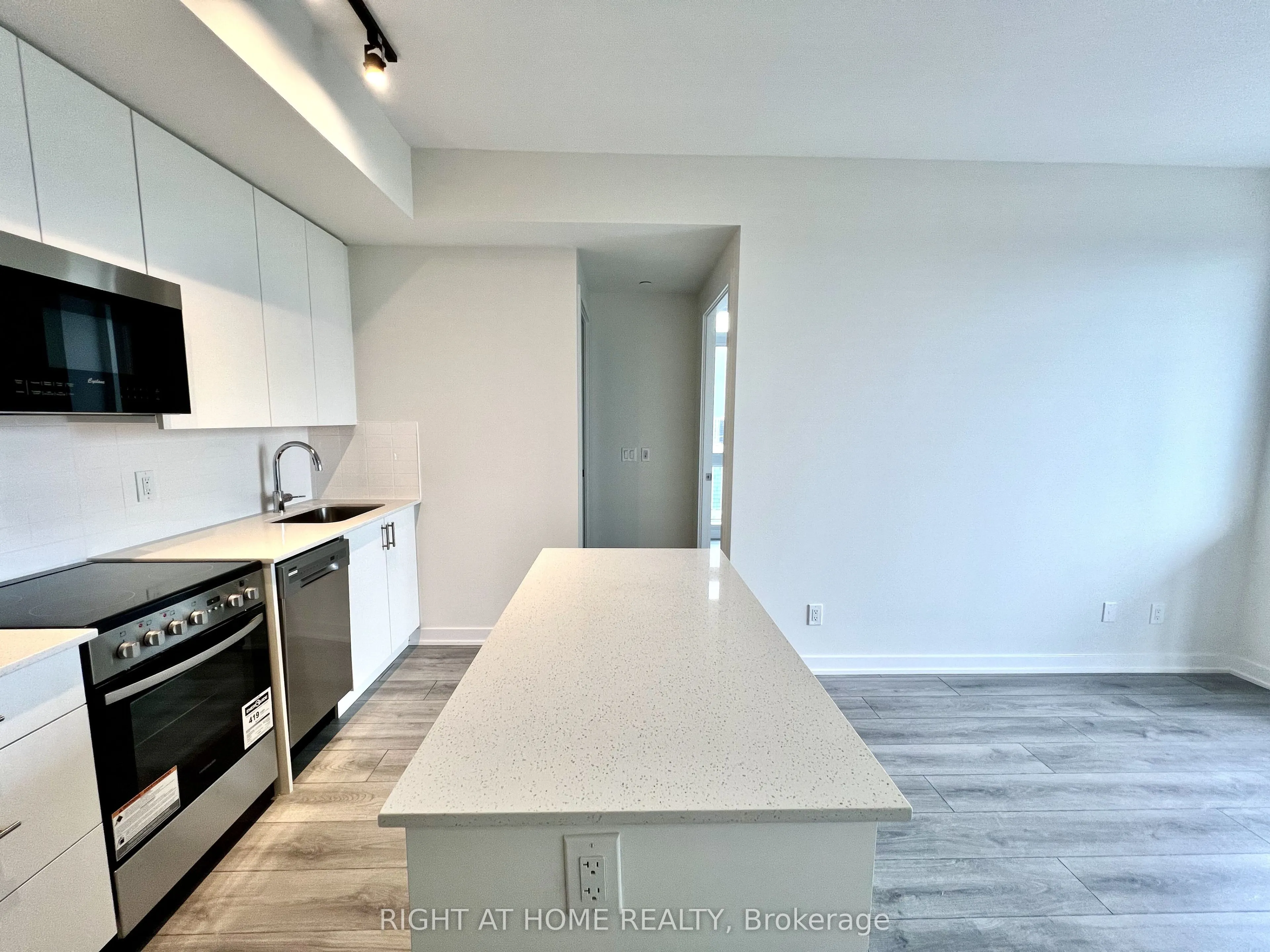15 Ellerslie Avenue #2405