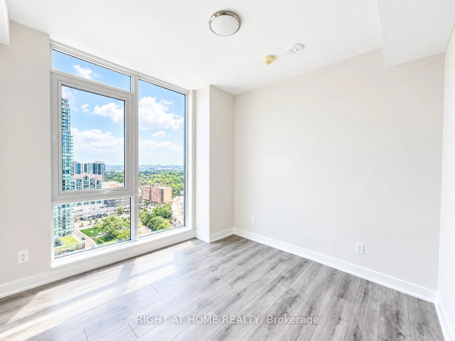 15 Ellerslie Avenue #2405