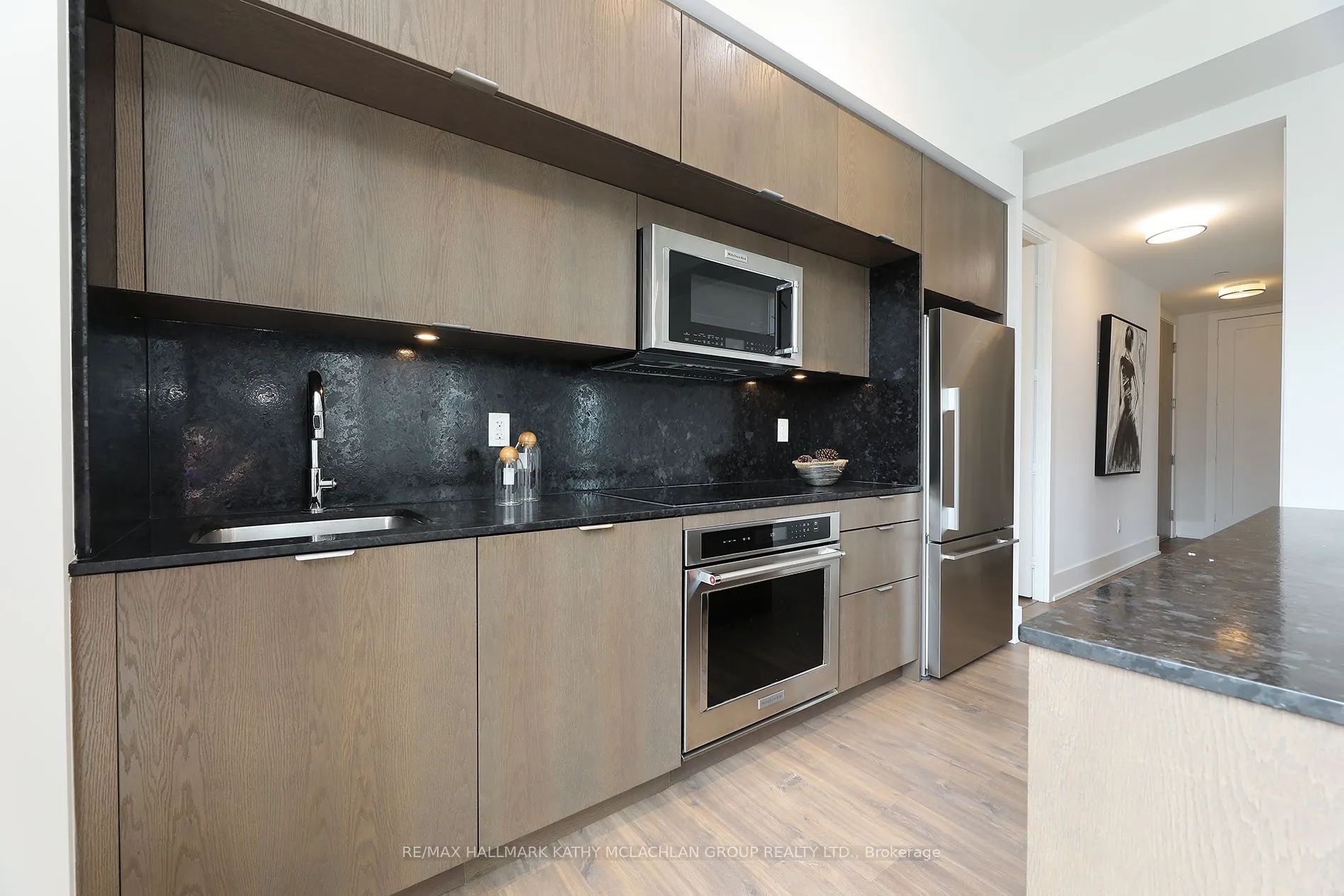 80 Vanauley Street #815