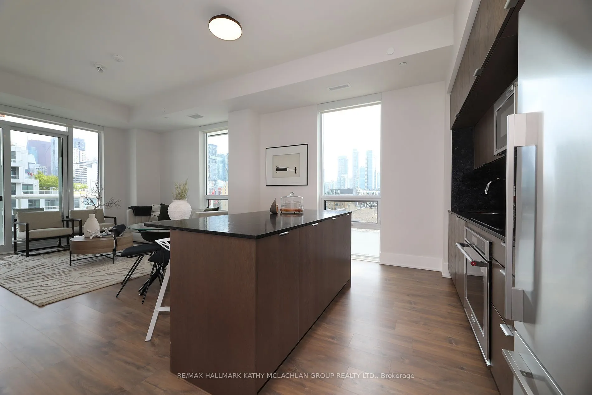 80 Vanauley Street #815