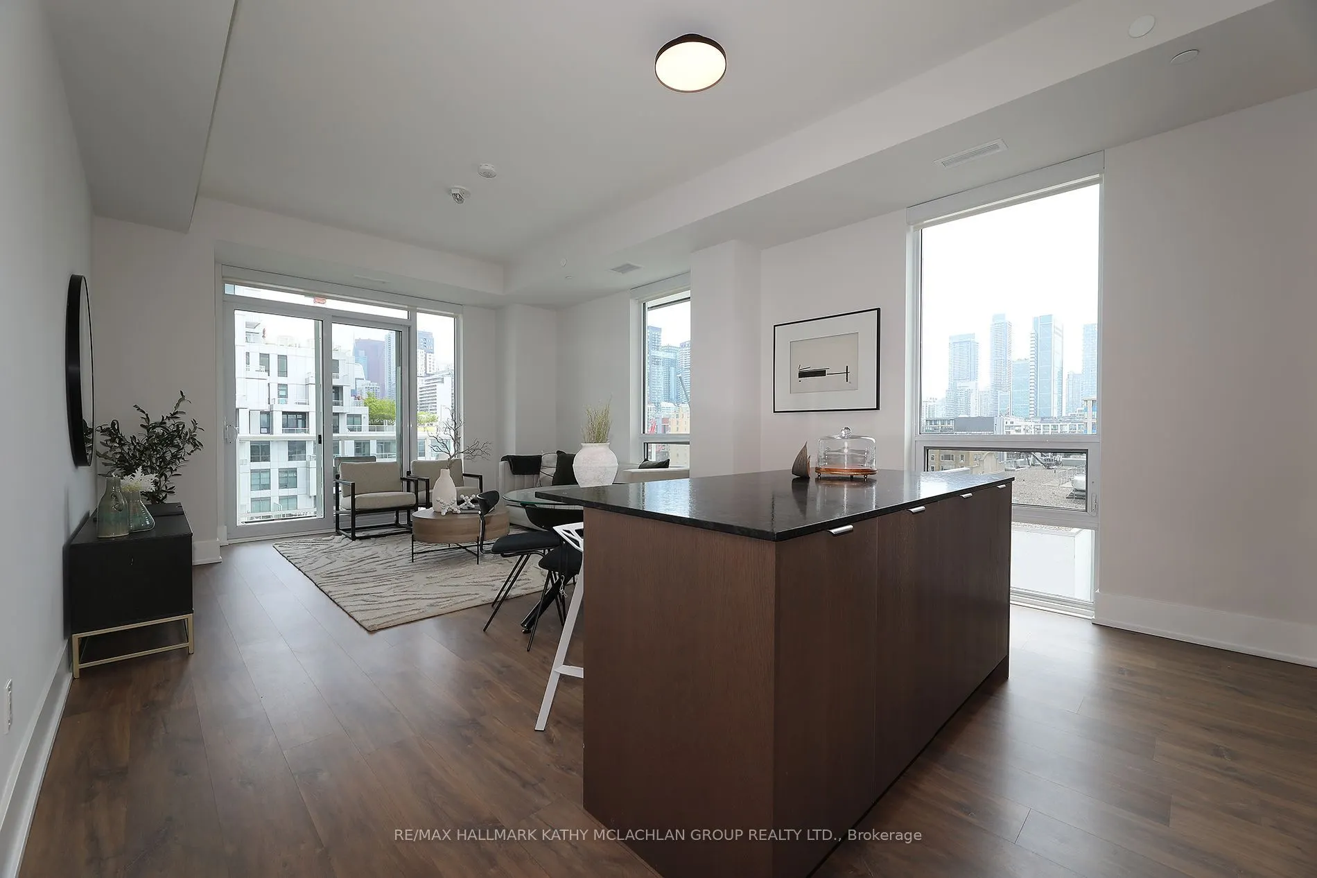 80 Vanauley Street #815