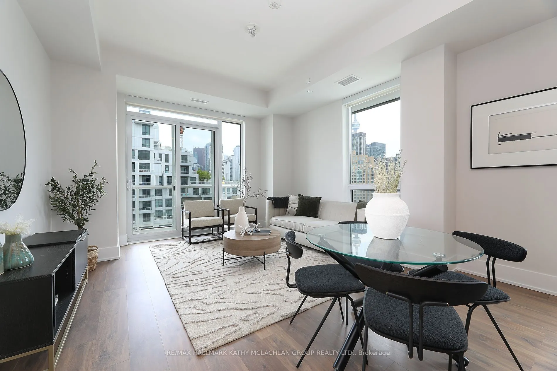 80 Vanauley Street #815