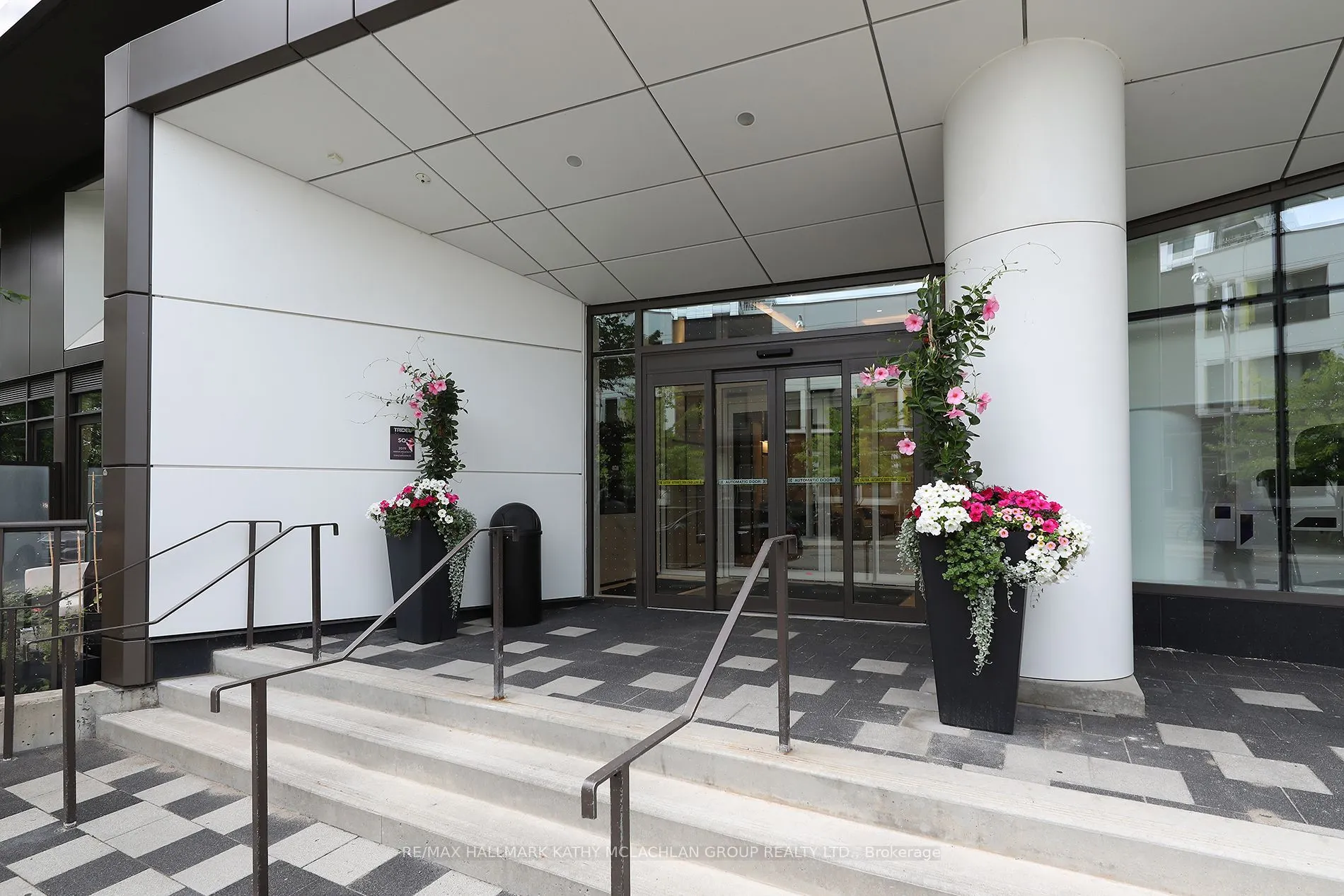 80 Vanauley Street #815