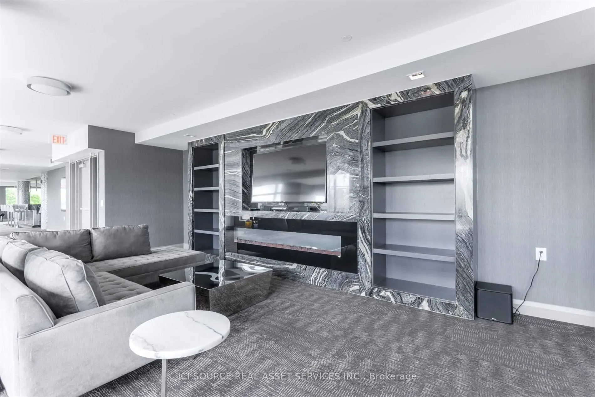 525 Adelaide Street W #1020