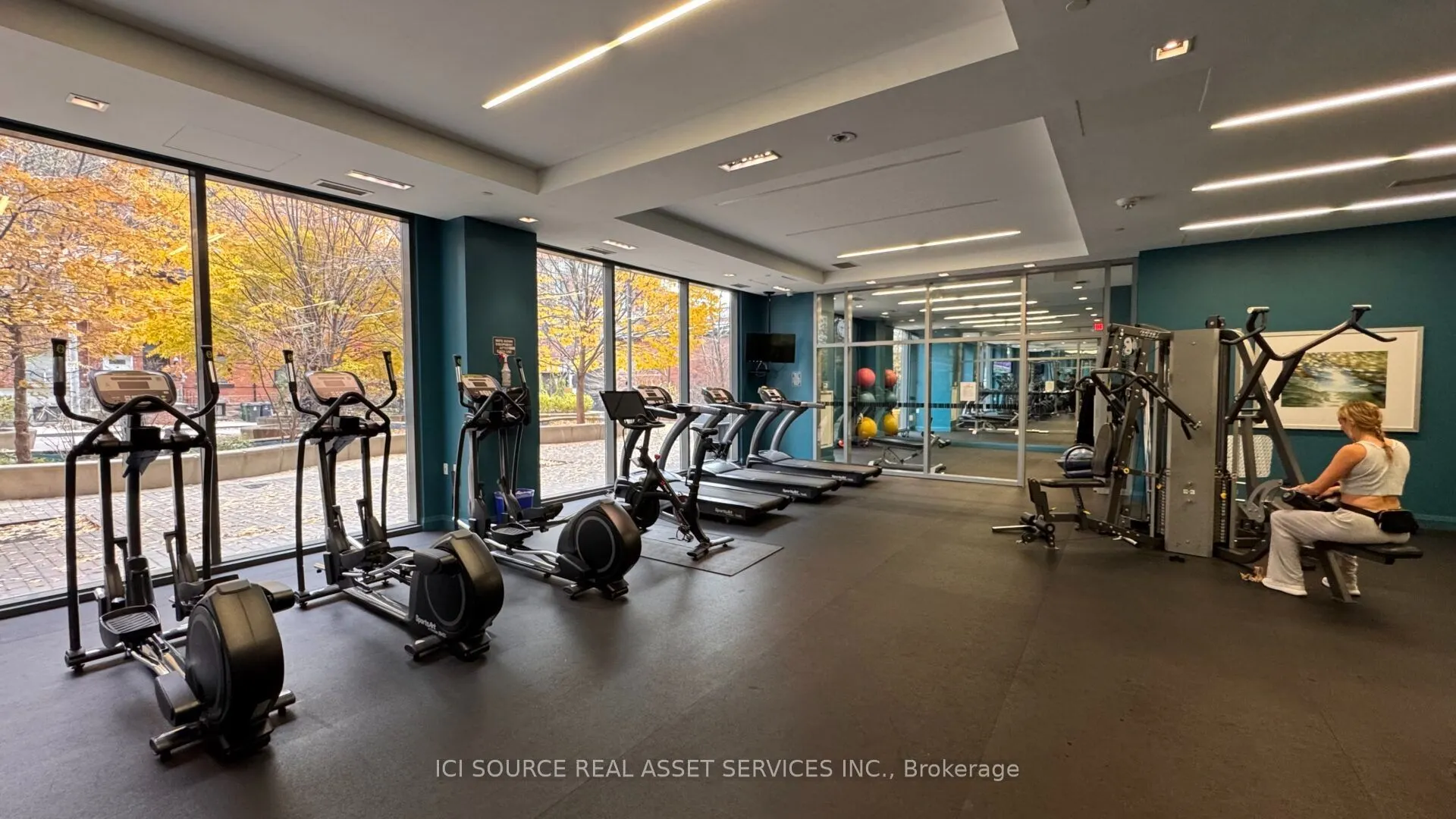 525 Adelaide Street W #1020