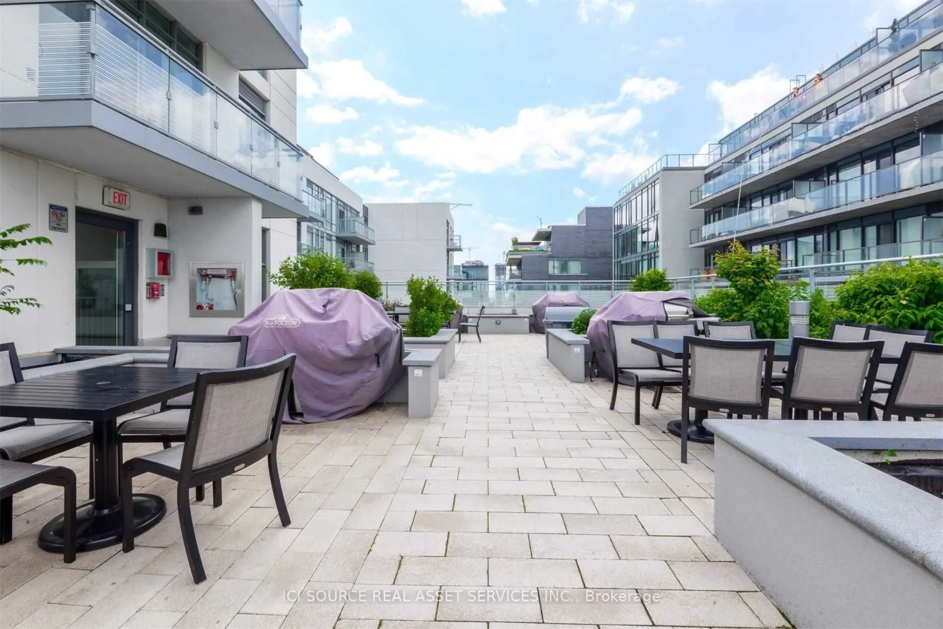 525 Adelaide Street W #1020