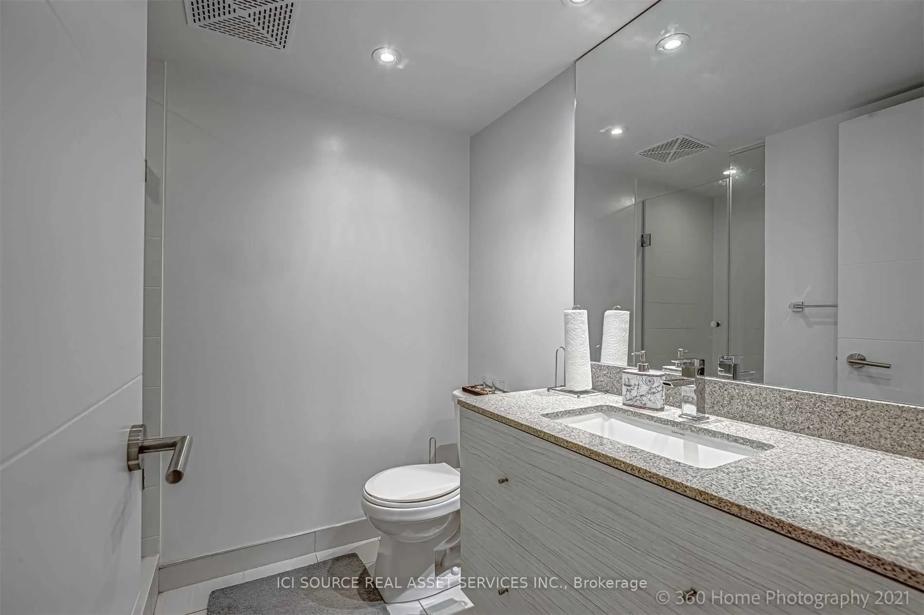 525 Adelaide Street W #1020