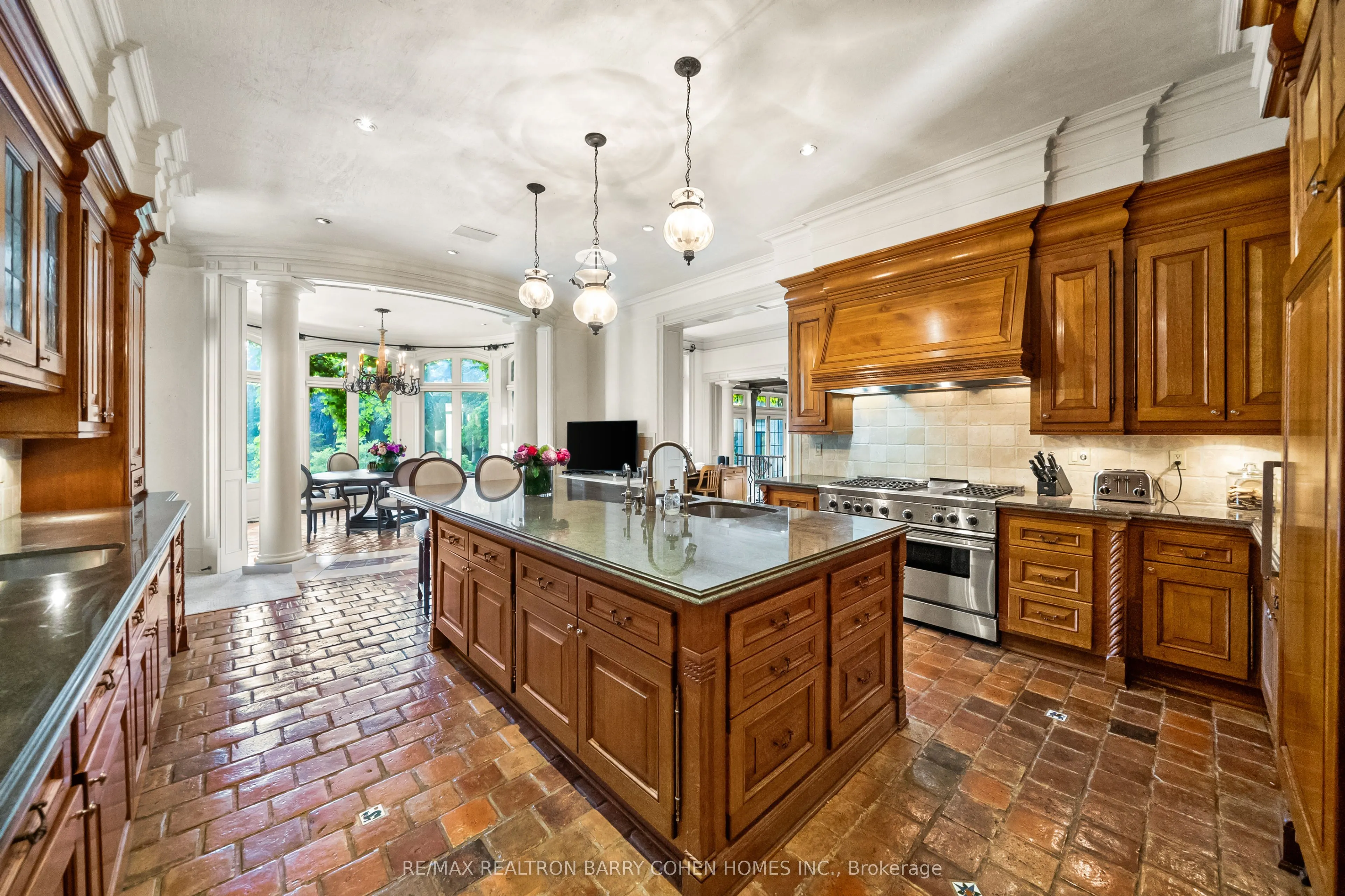 85 The Bridle Path
