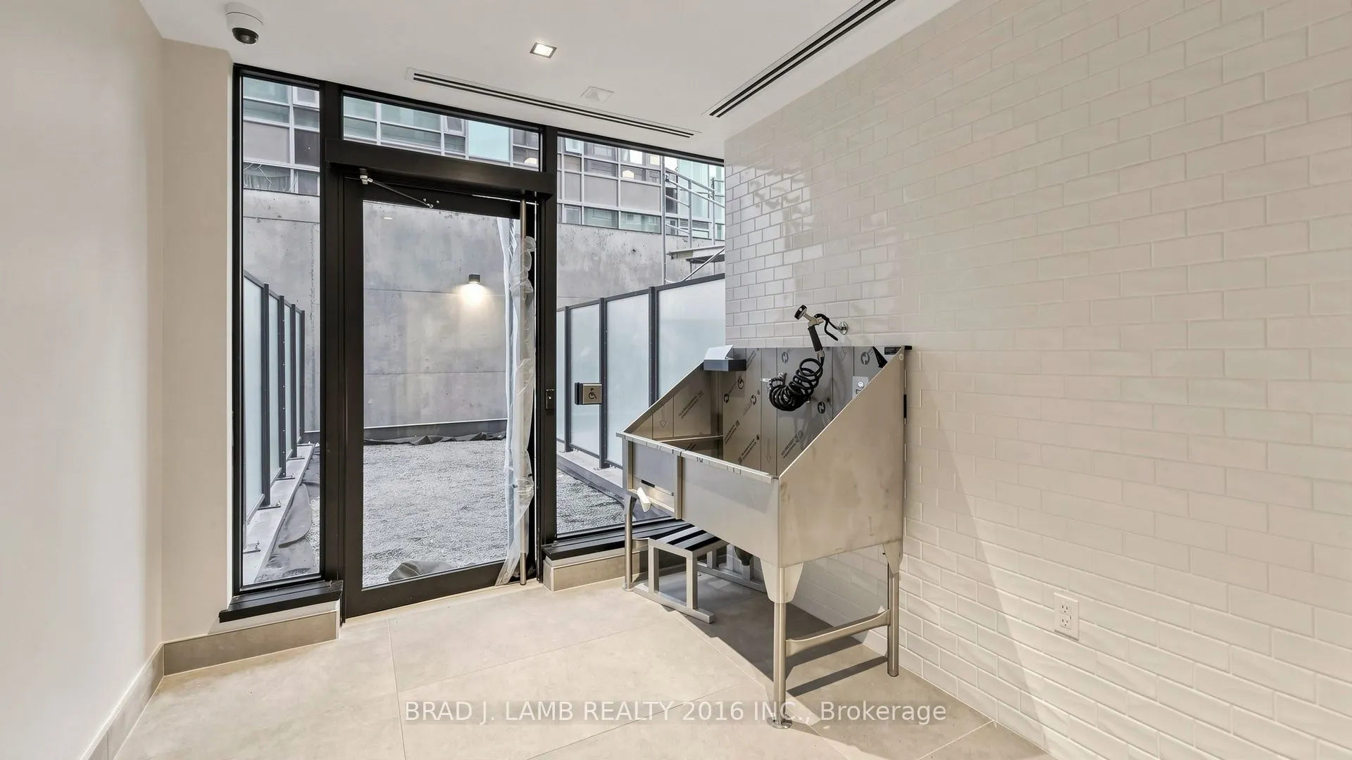 284 King Street E #3004