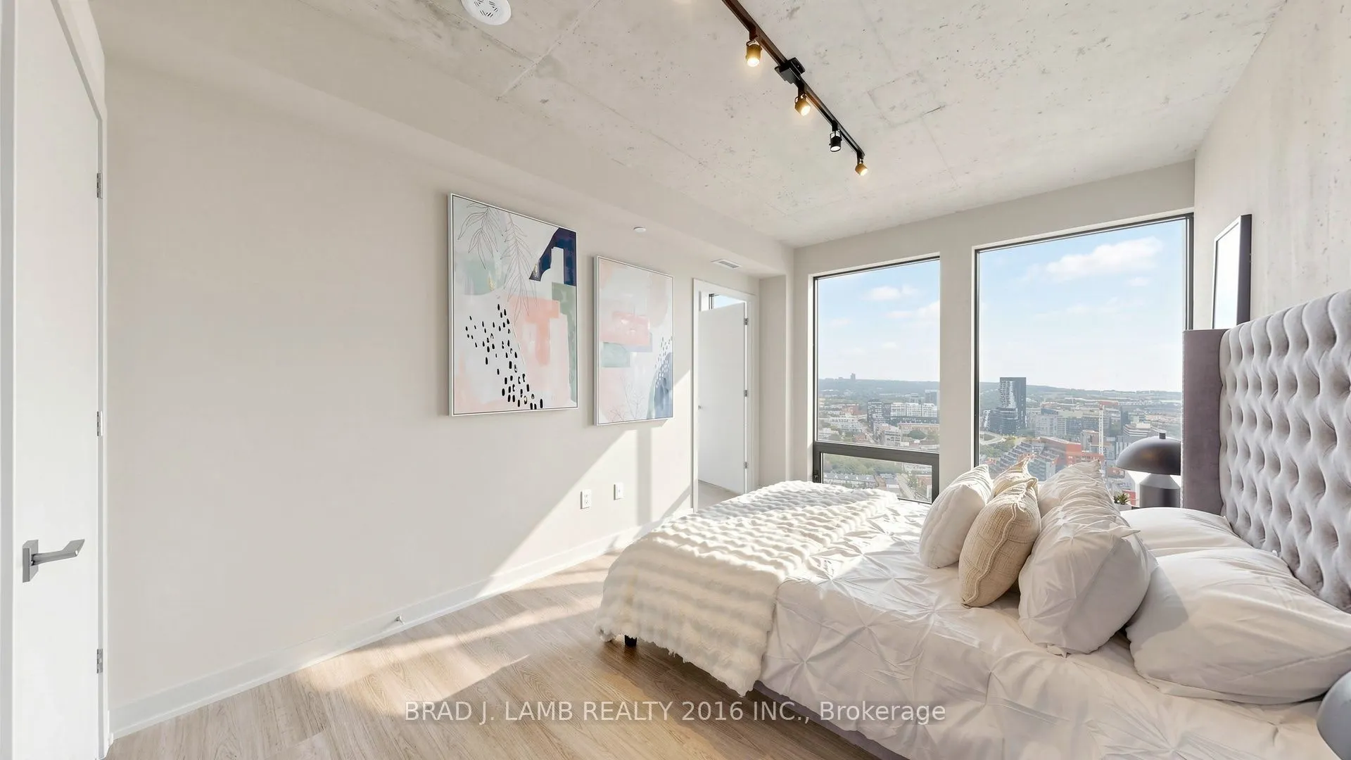 284 King Street E #3004