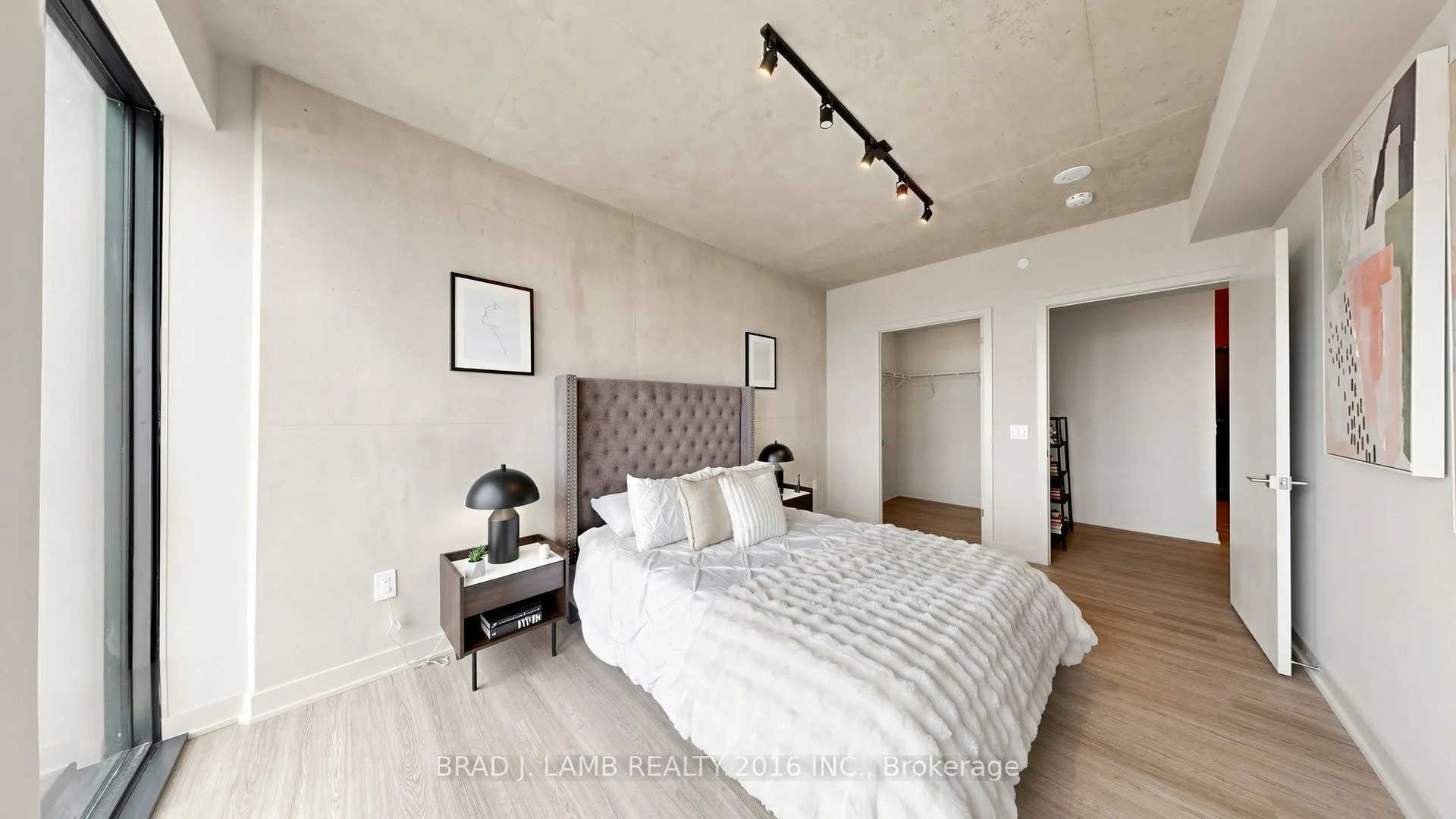 284 King Street E #3004