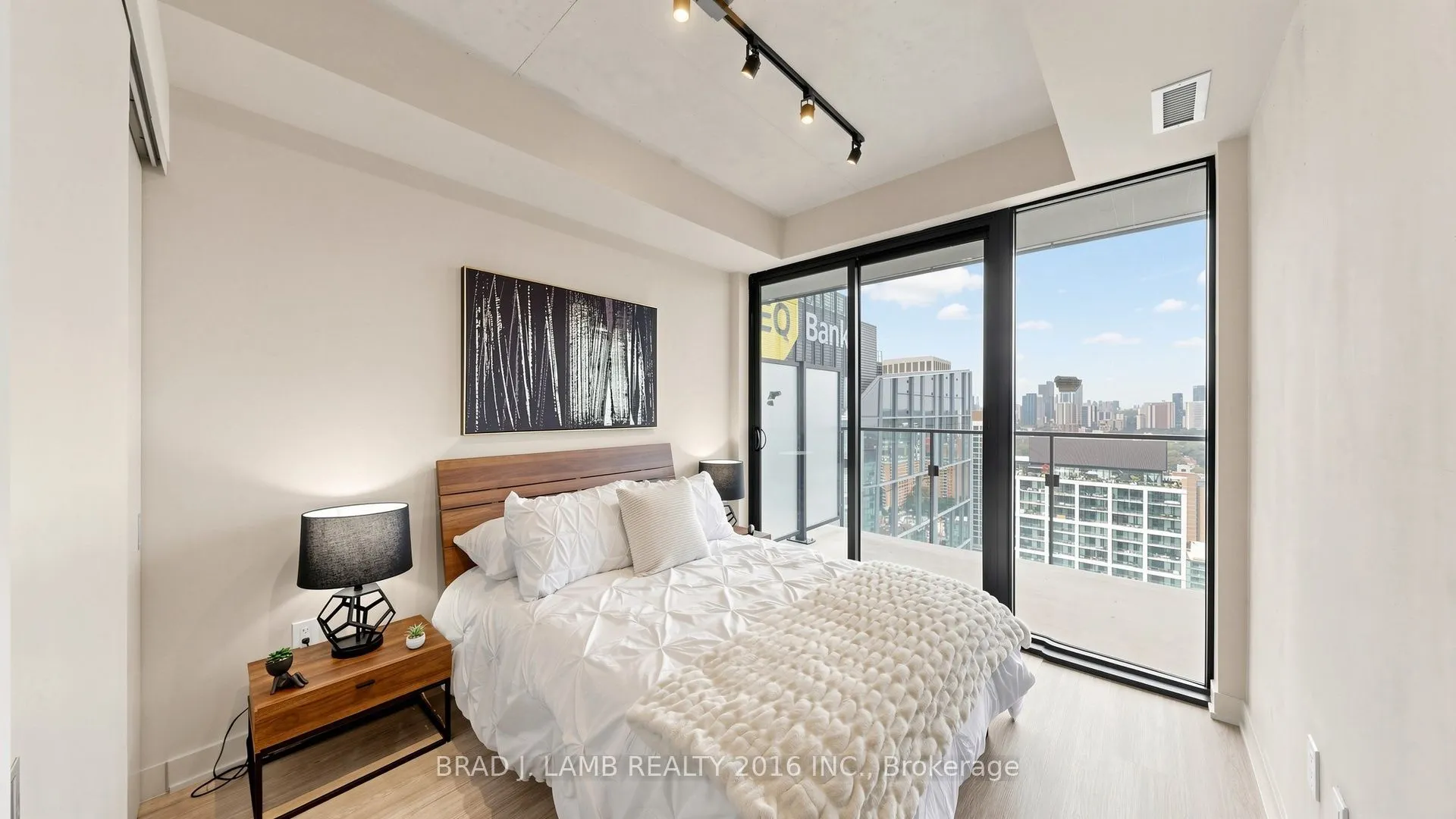 284 King Street E #3004