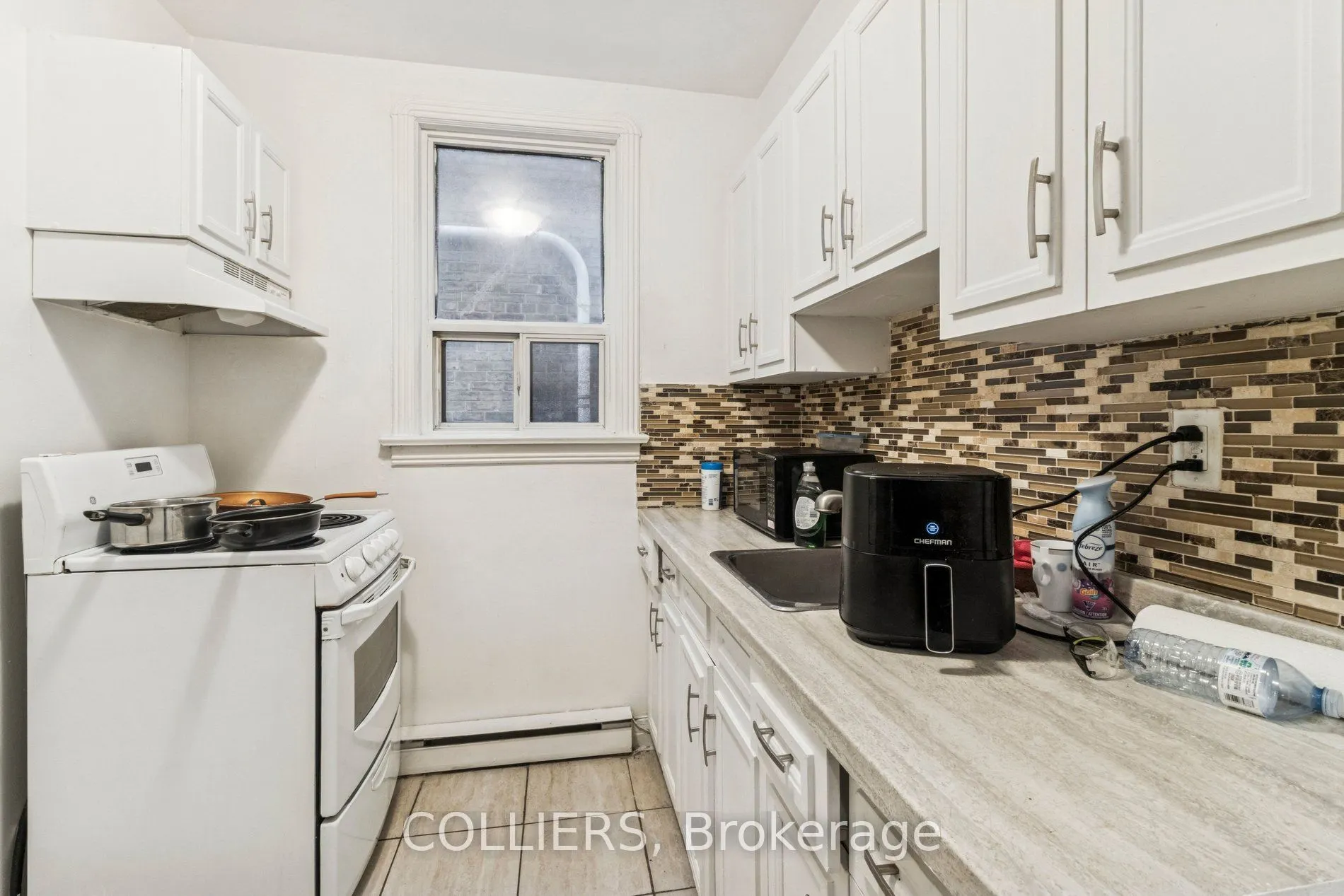 1703/1705 Bathurst Street
