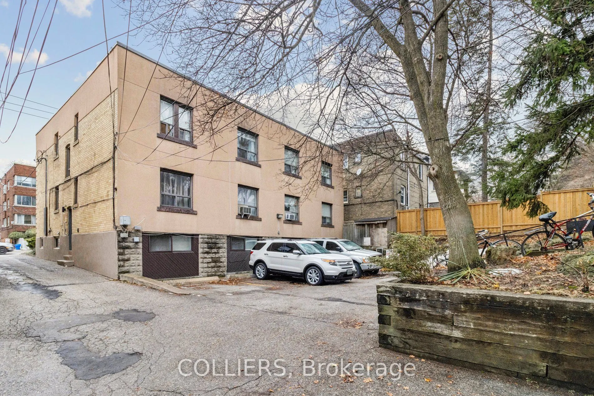1703/1705 Bathurst Street