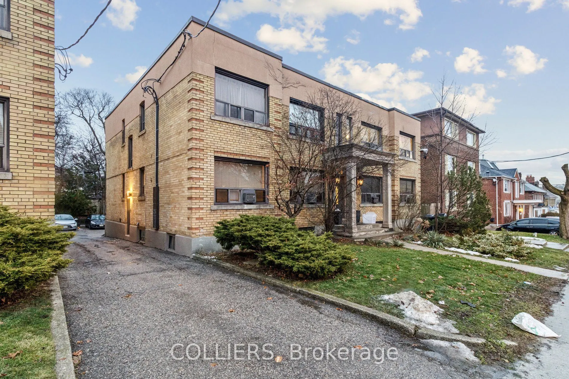 1703/1705 Bathurst Street