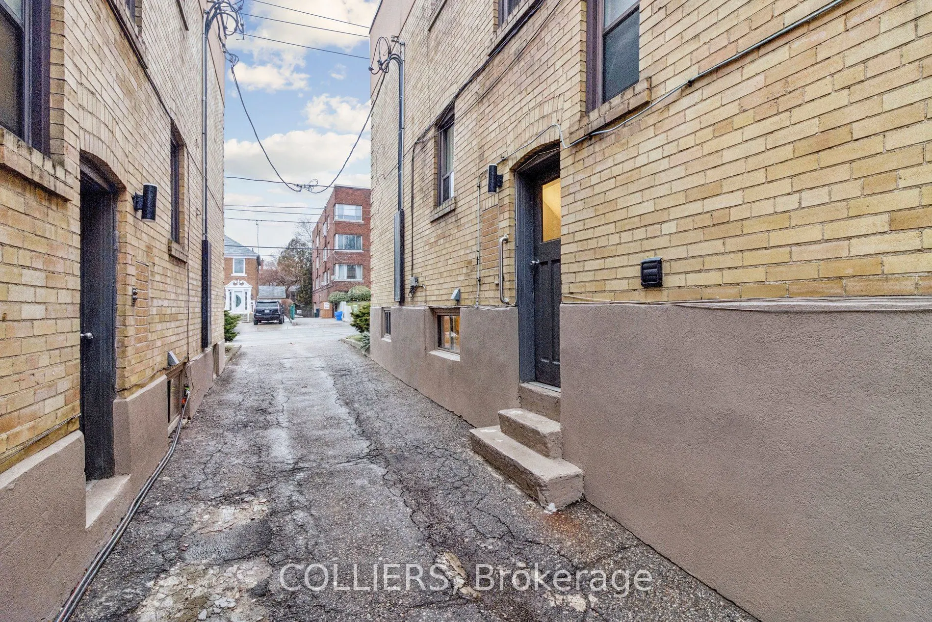 1703/1705 Bathurst Street