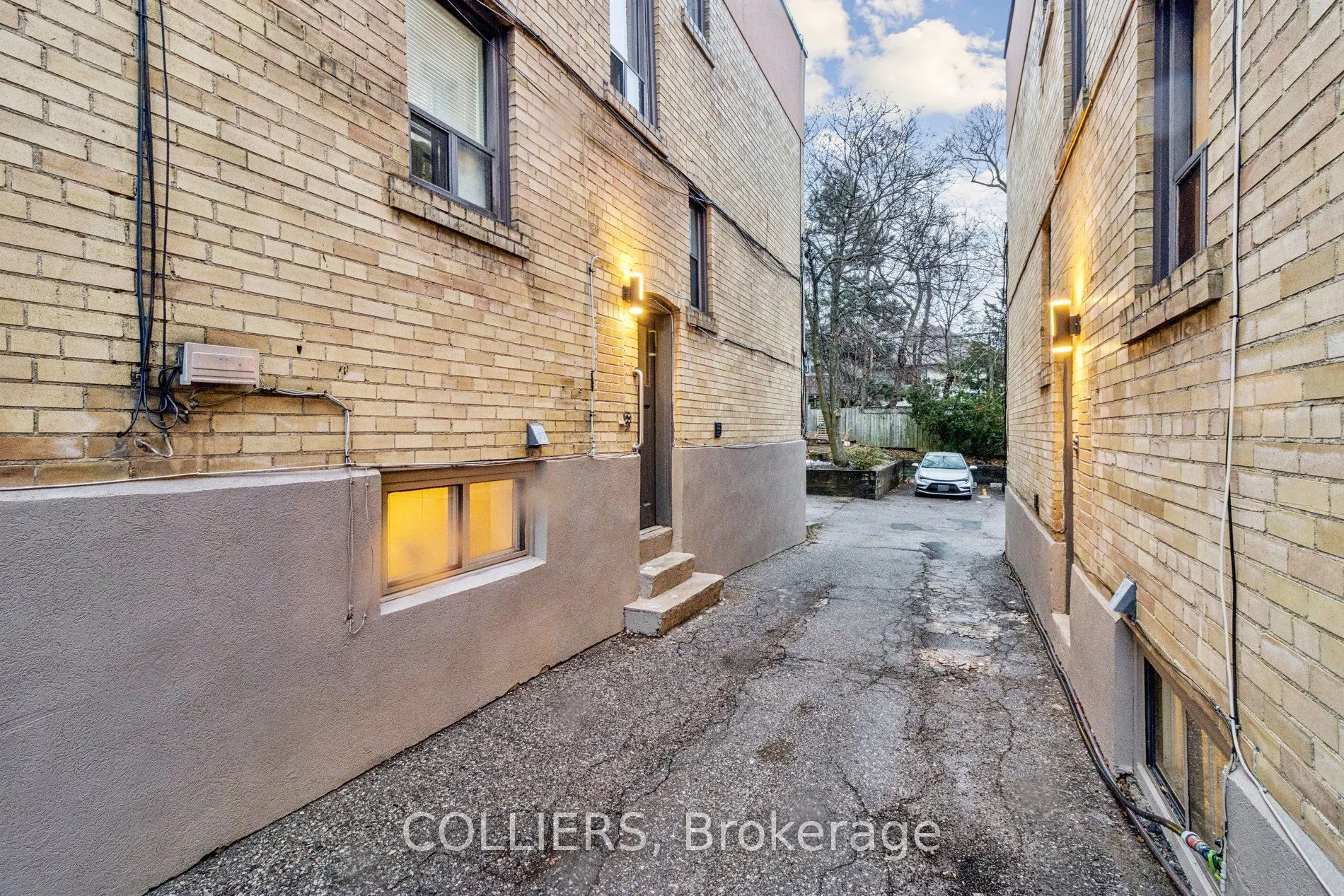 1703/1705 Bathurst Street