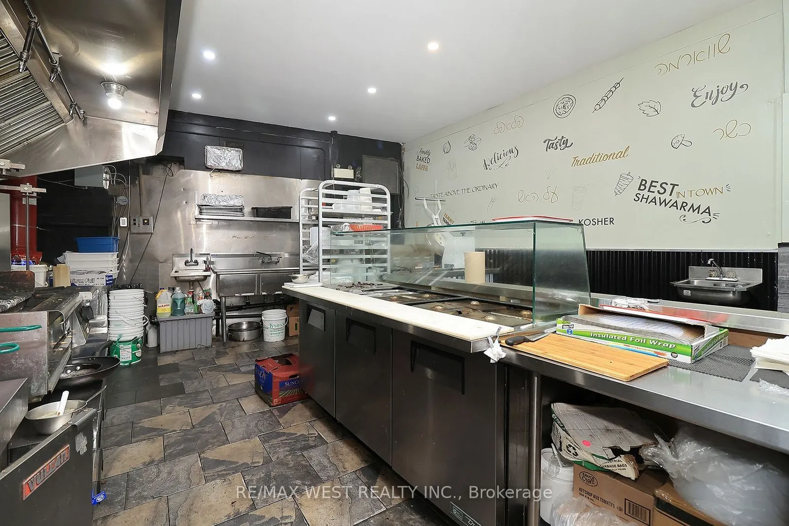 3023 Bathurst Street