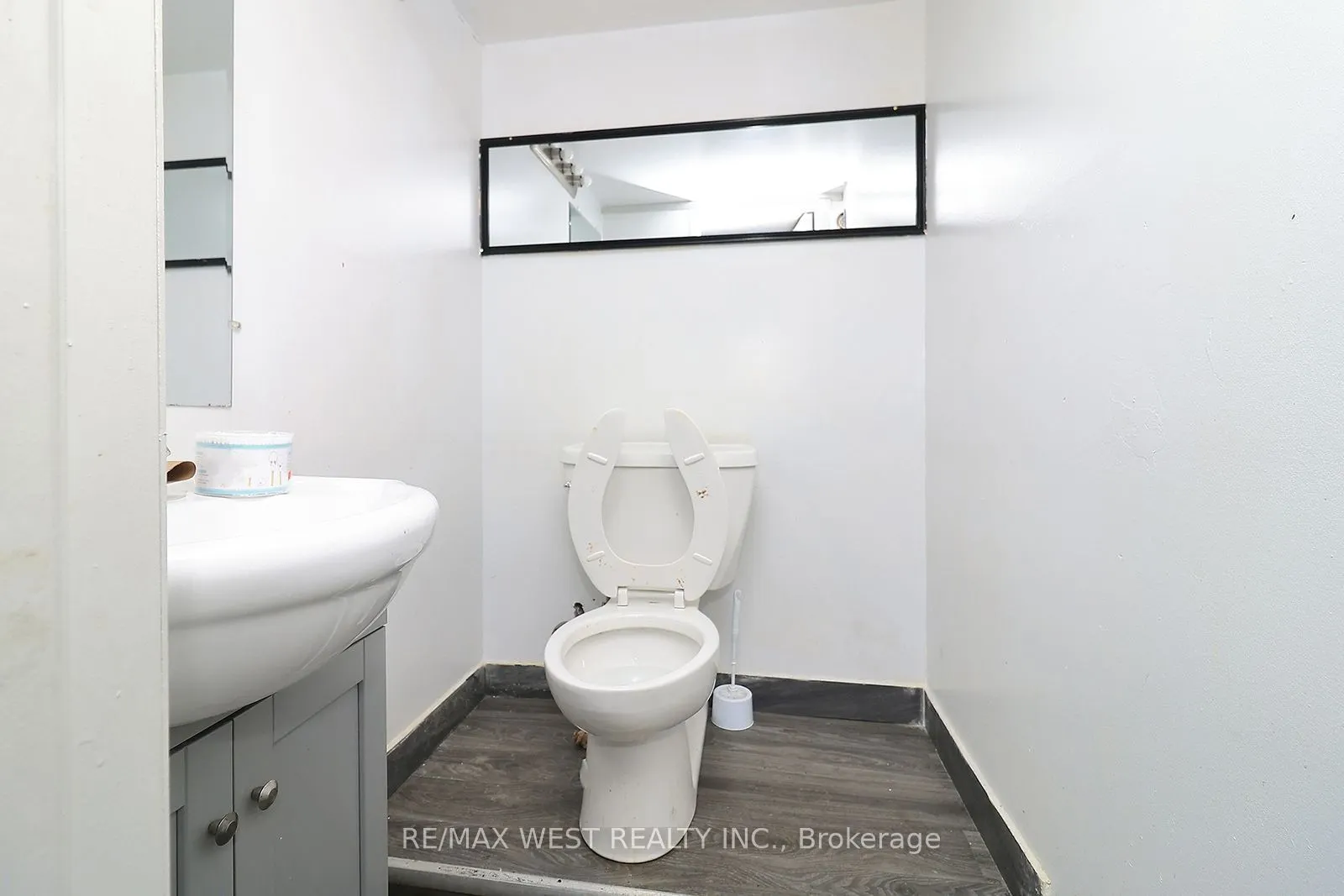 3023 Bathurst Street