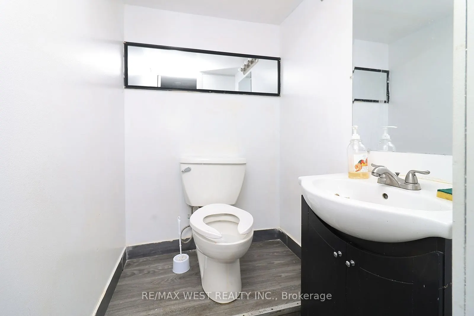 3023 Bathurst Street