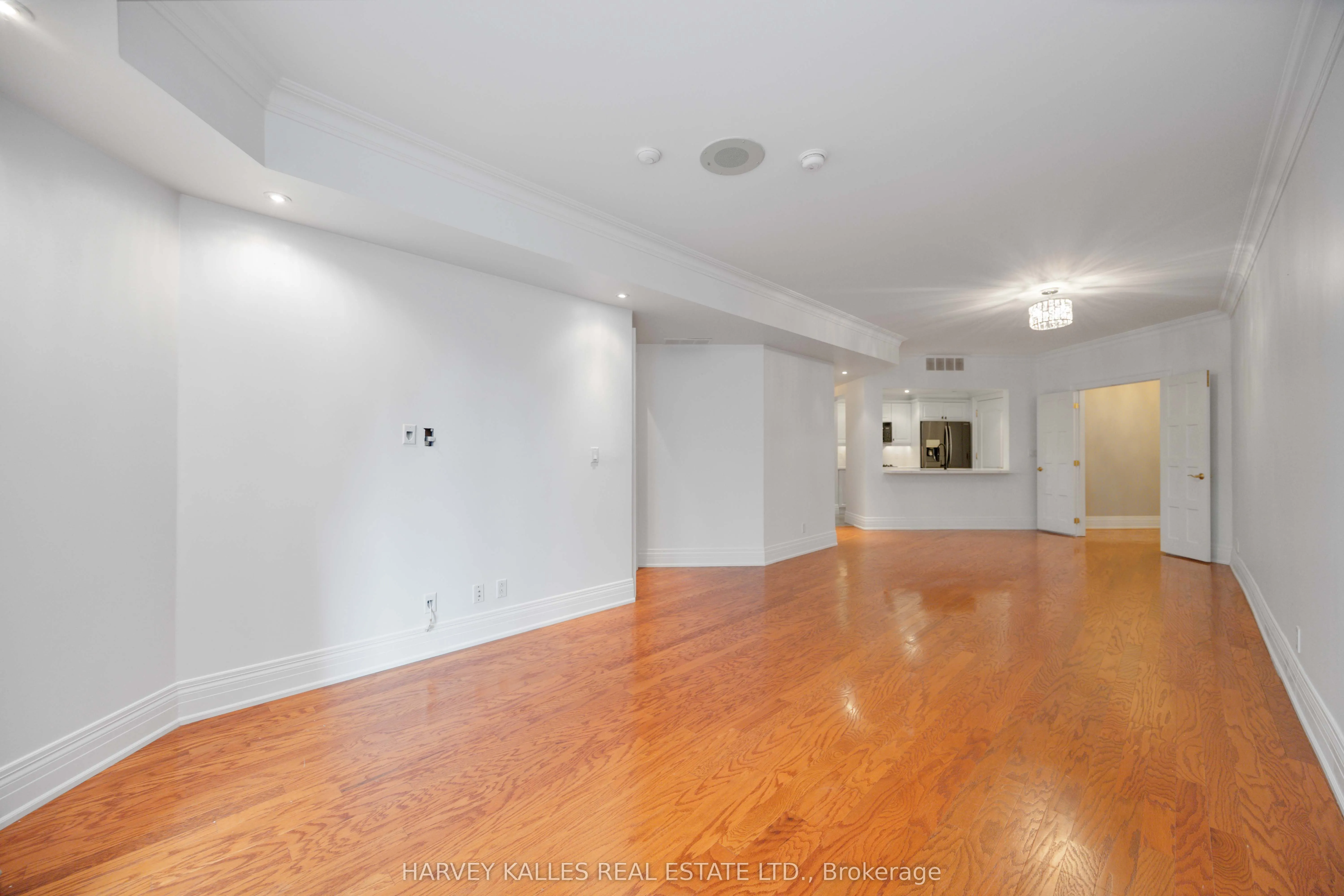 33 Delisle Avenue #201