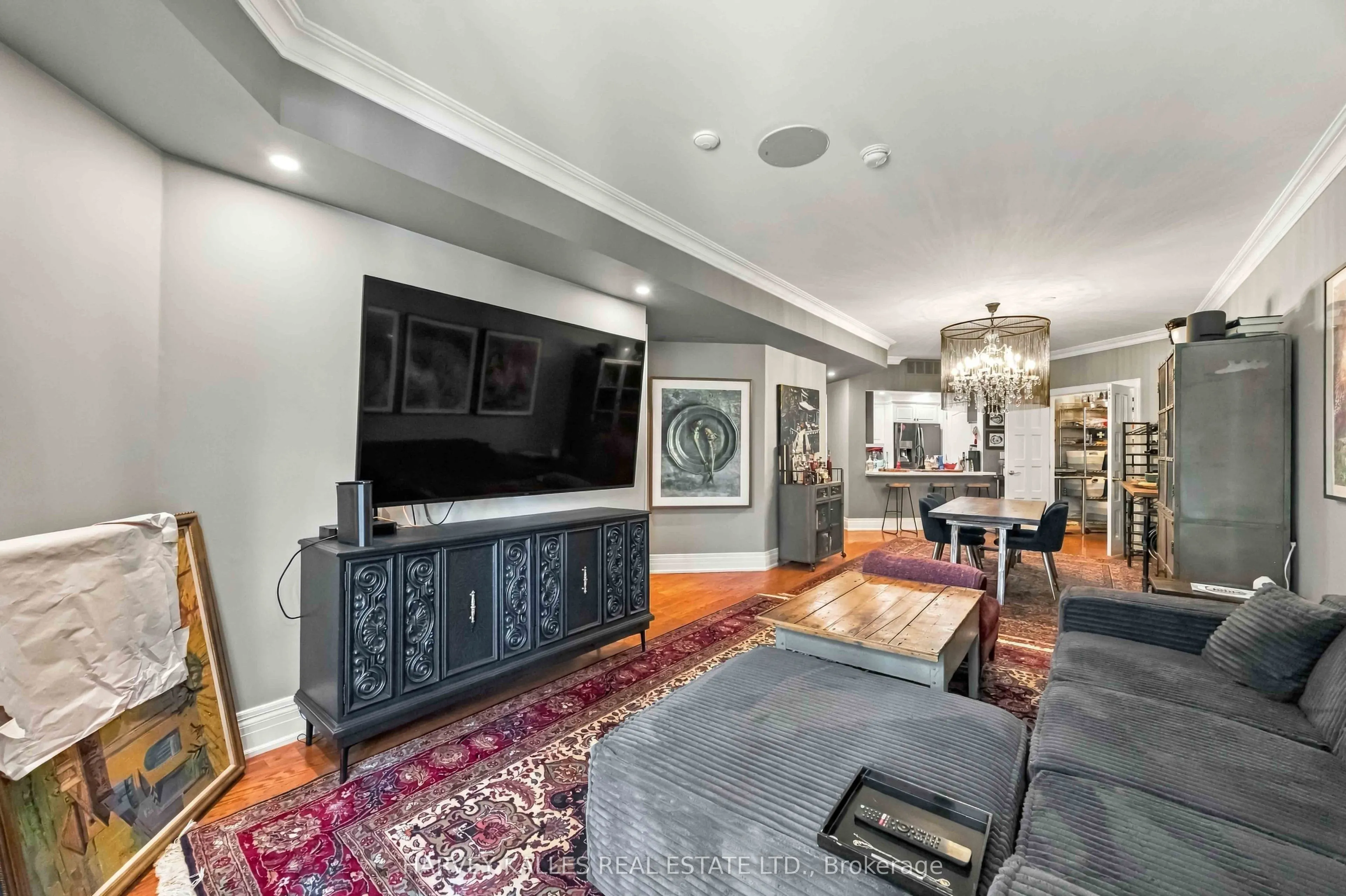 33 Delisle Avenue #201