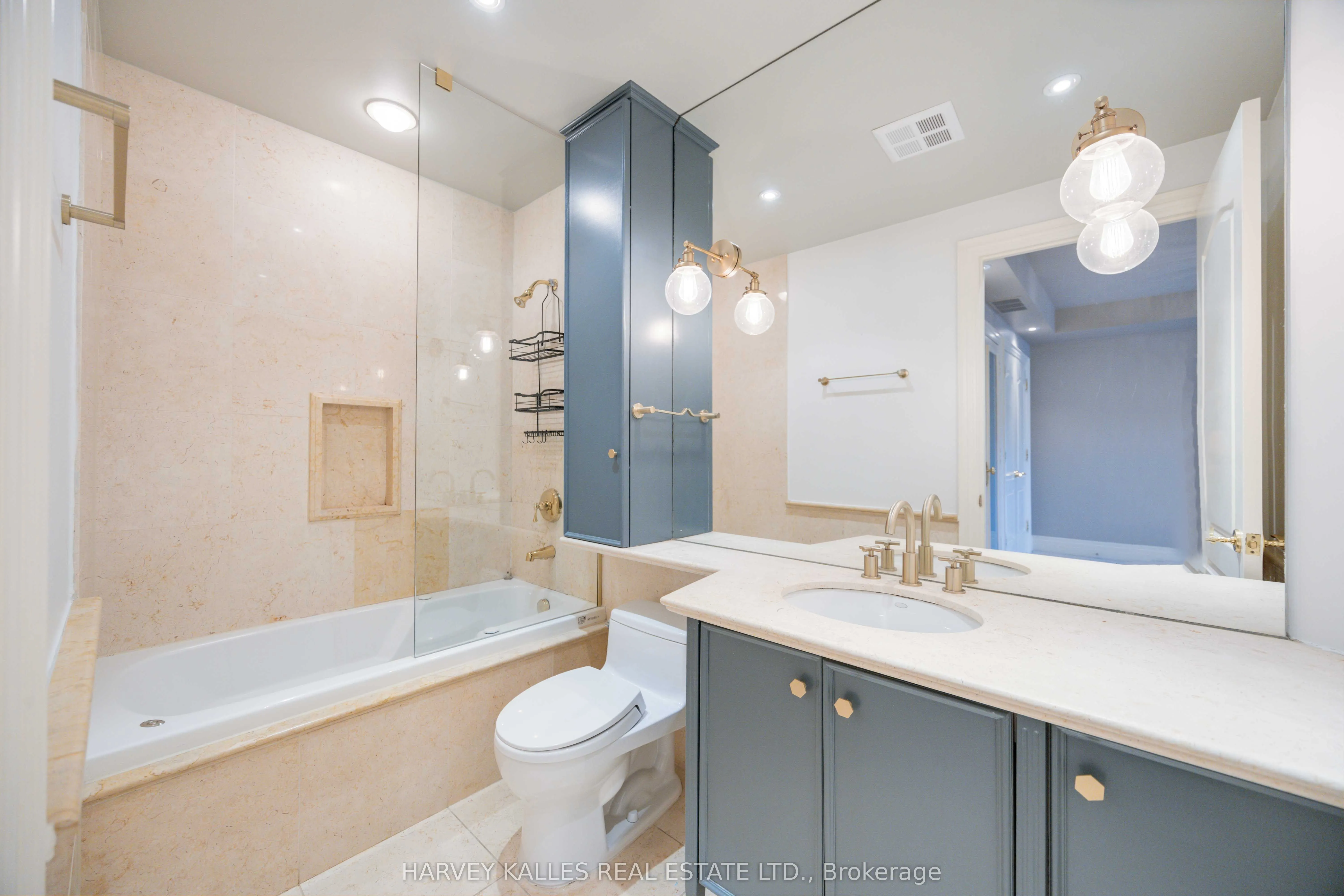 33 Delisle Avenue #201
