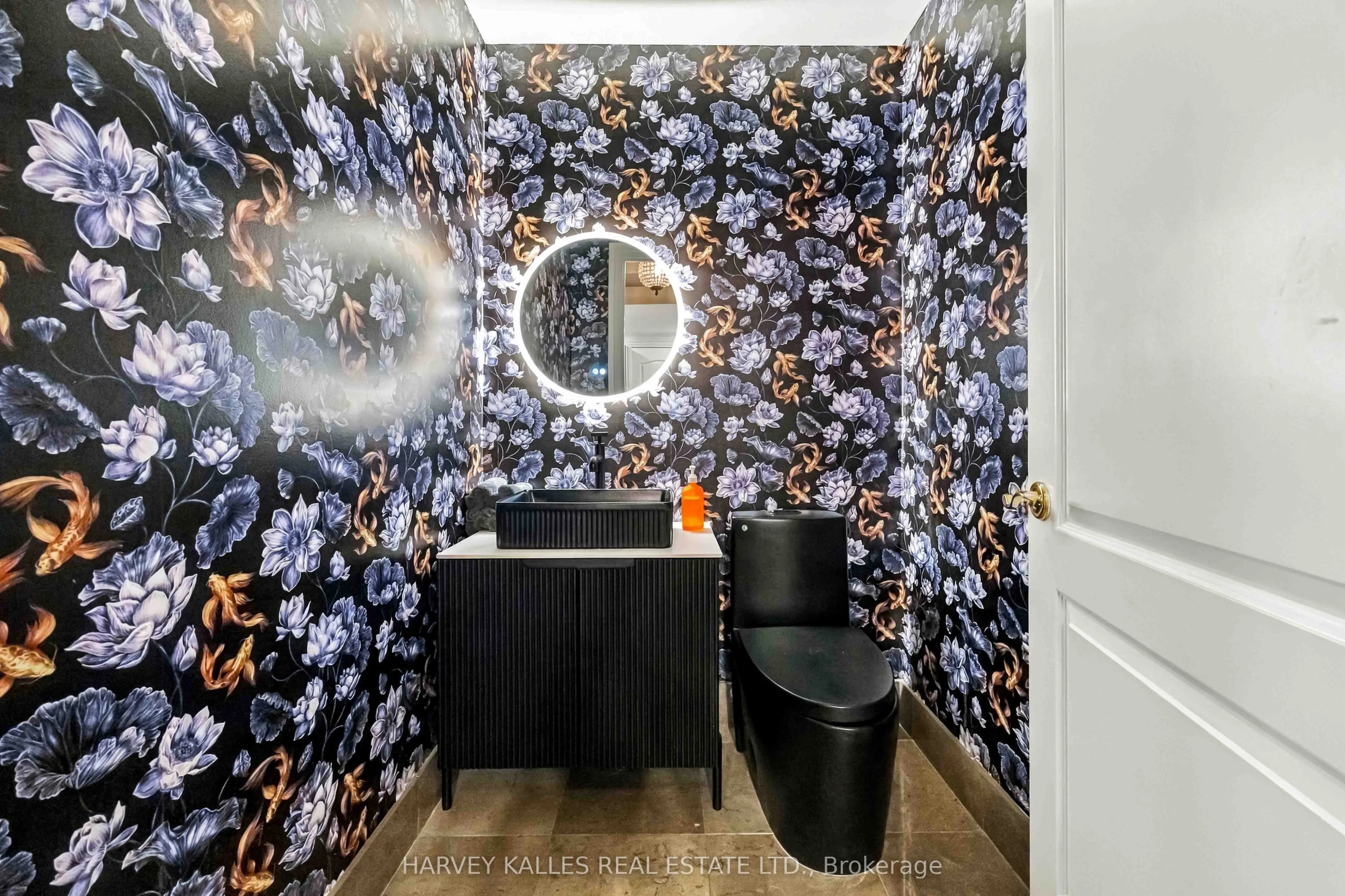 33 Delisle Avenue #201