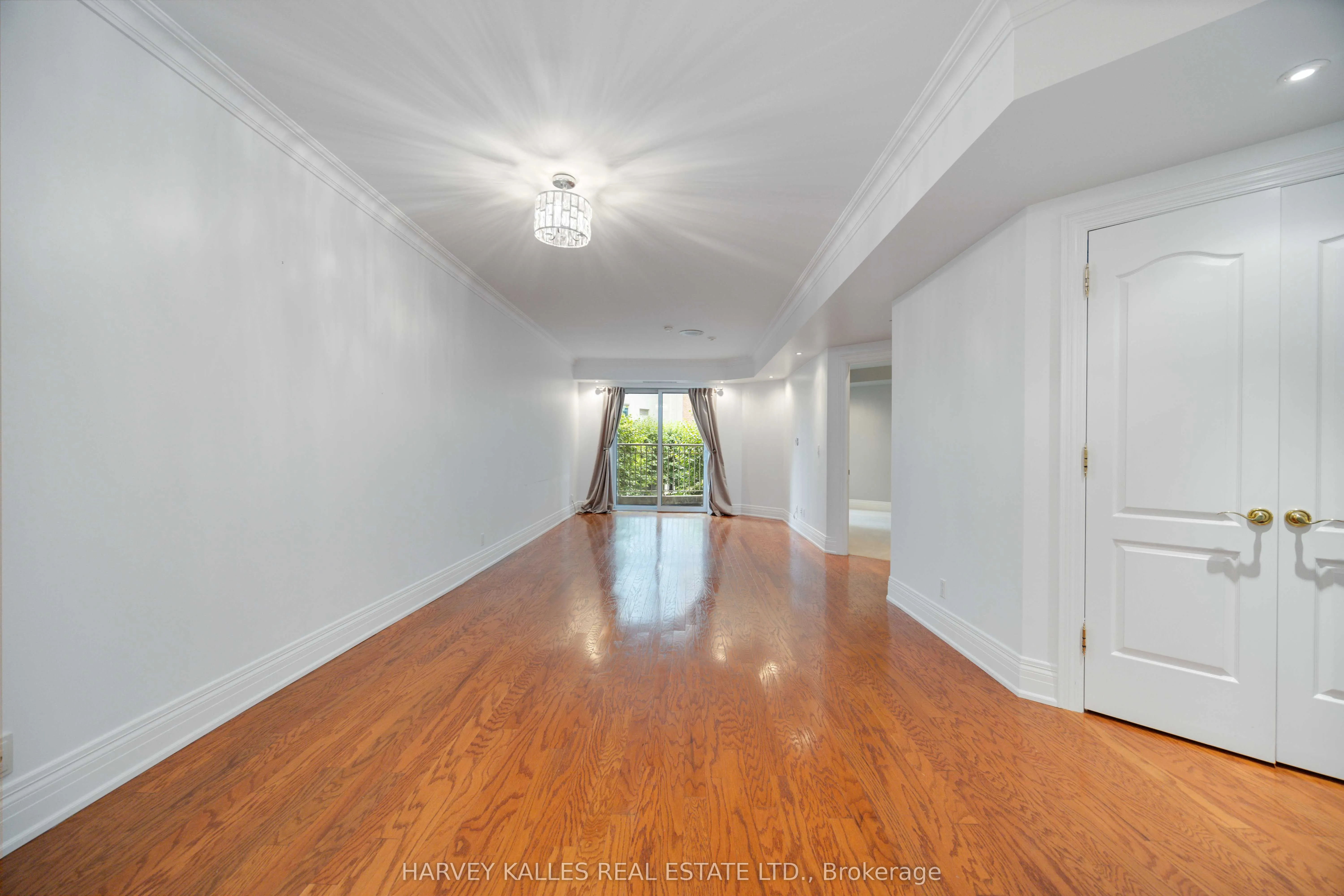 33 Delisle Avenue #201