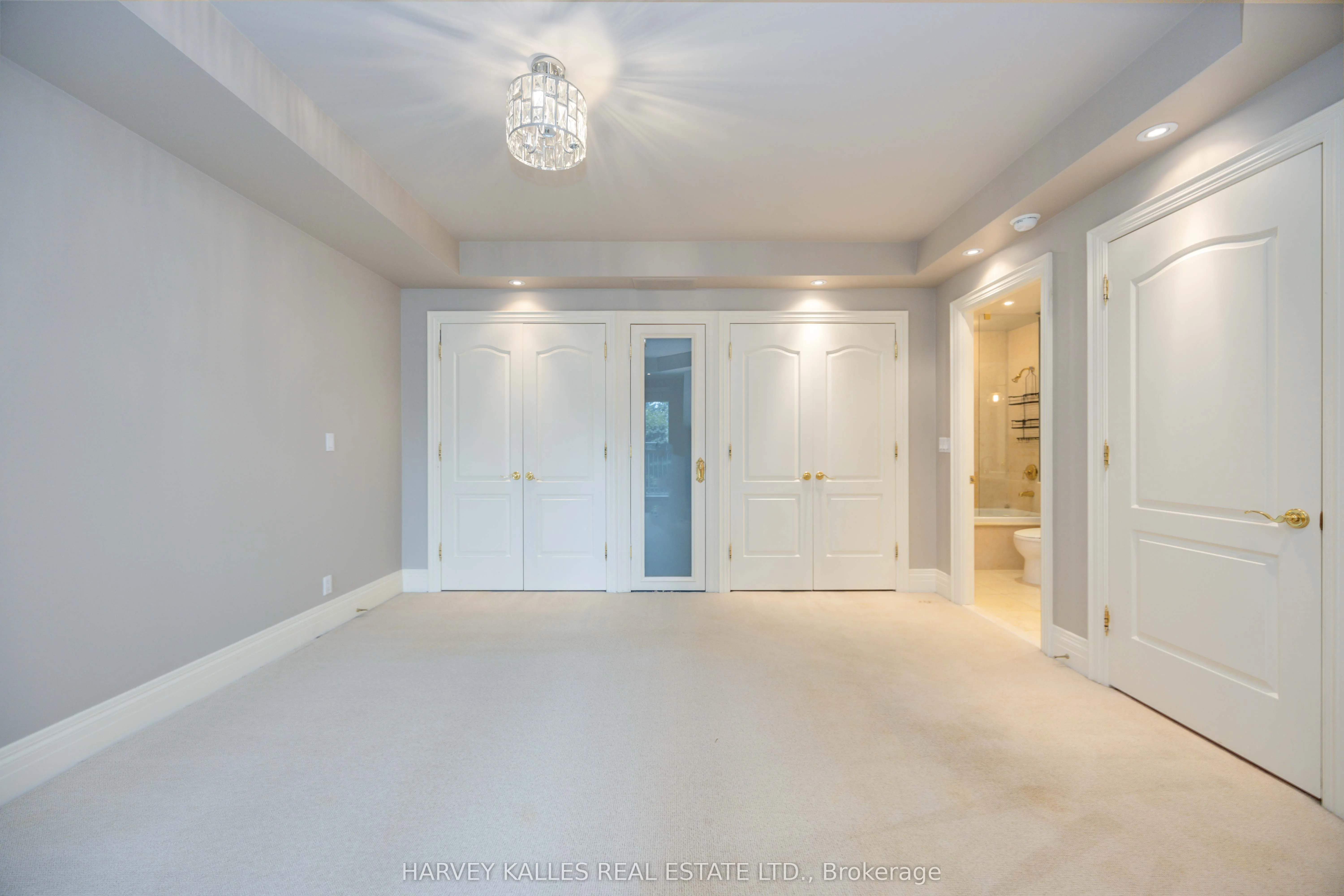 33 Delisle Avenue #201