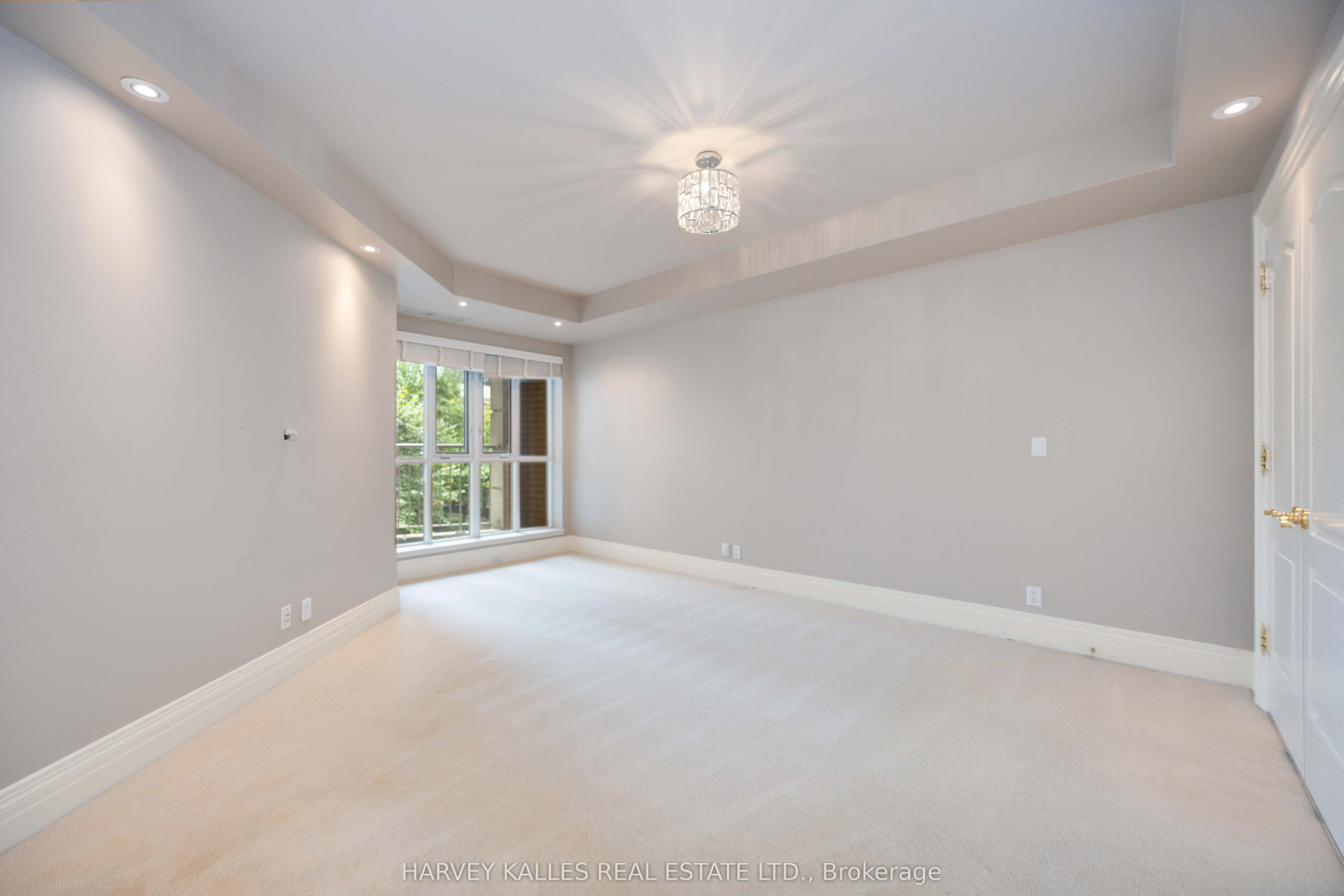 33 Delisle Avenue #201