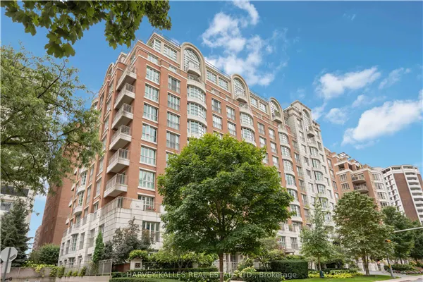 33 Delisle Avenue #201